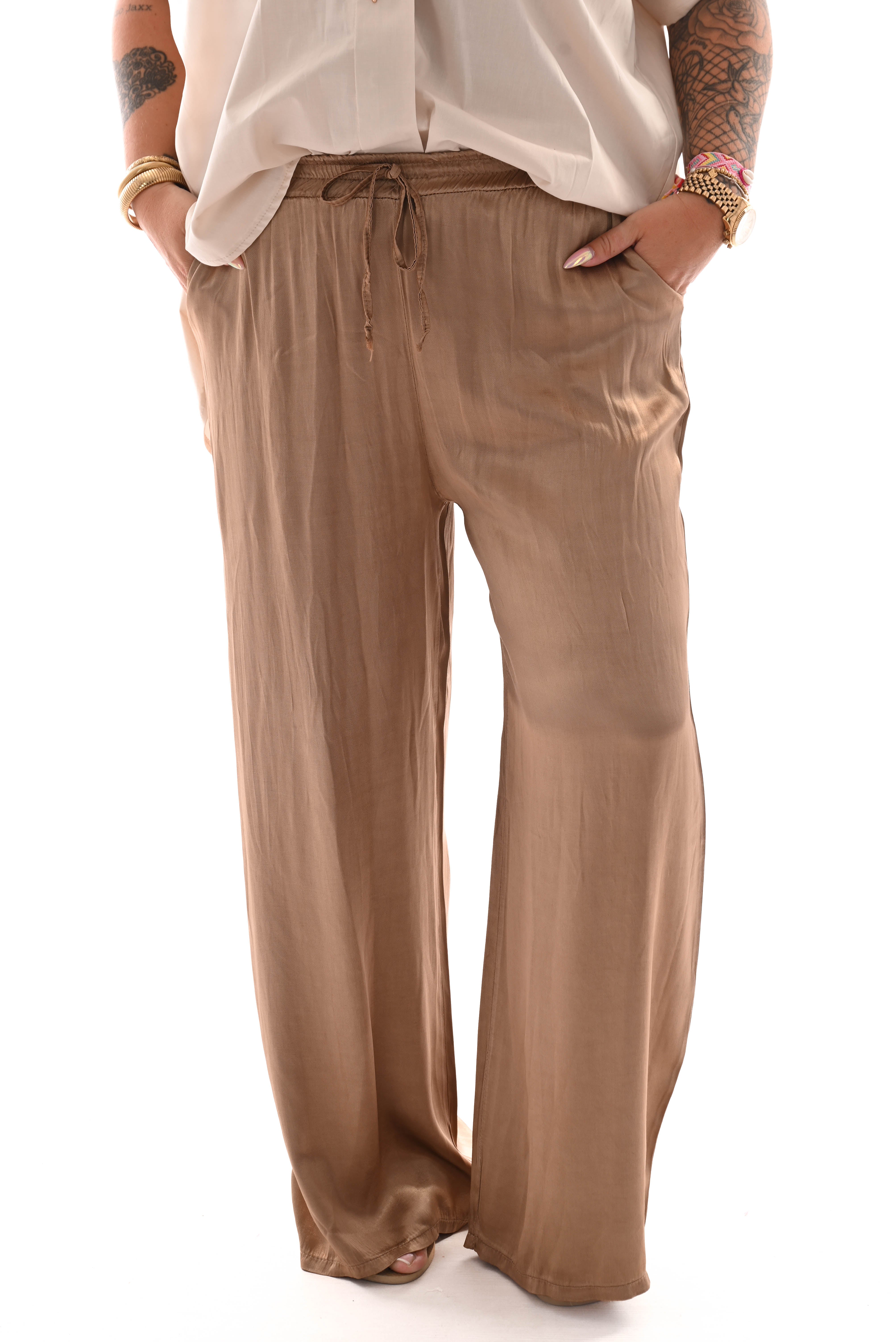 Wijde broek silky lichtbruin