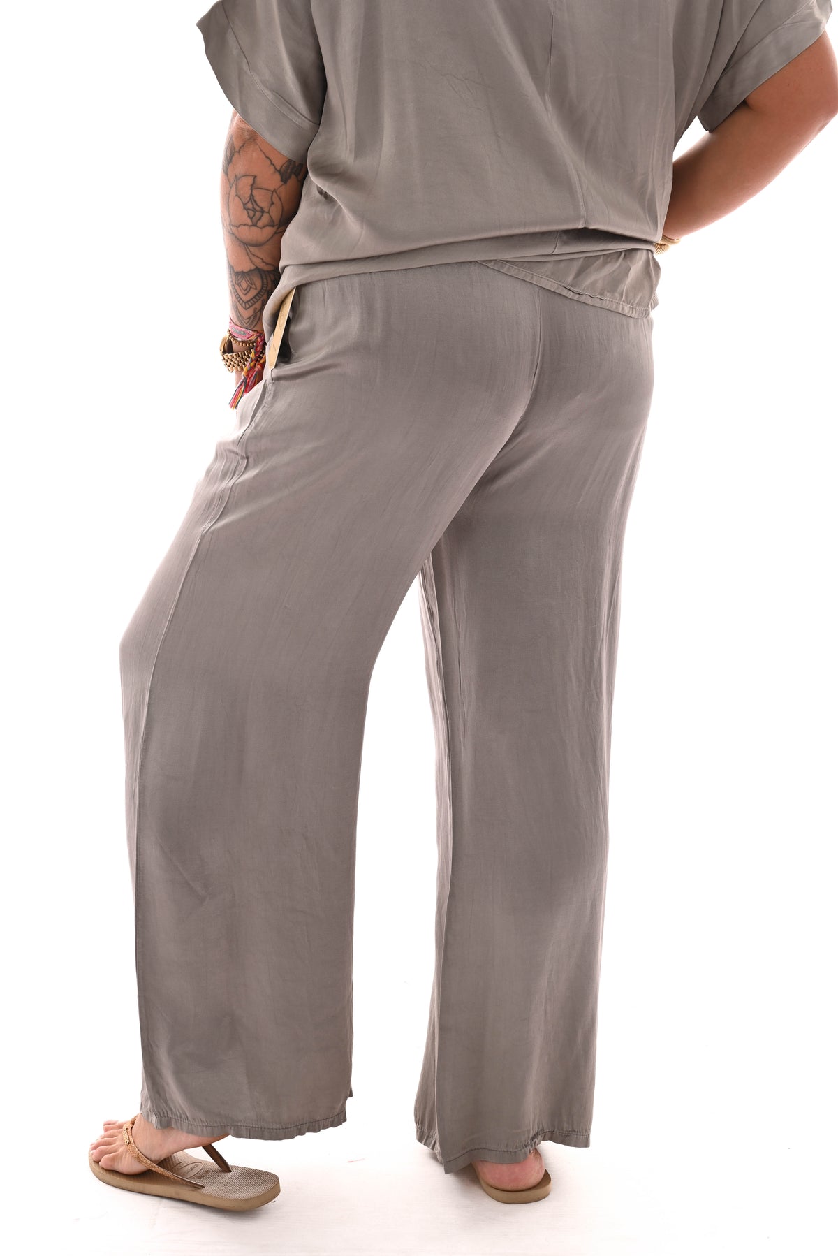 Wijde broek silky taupe