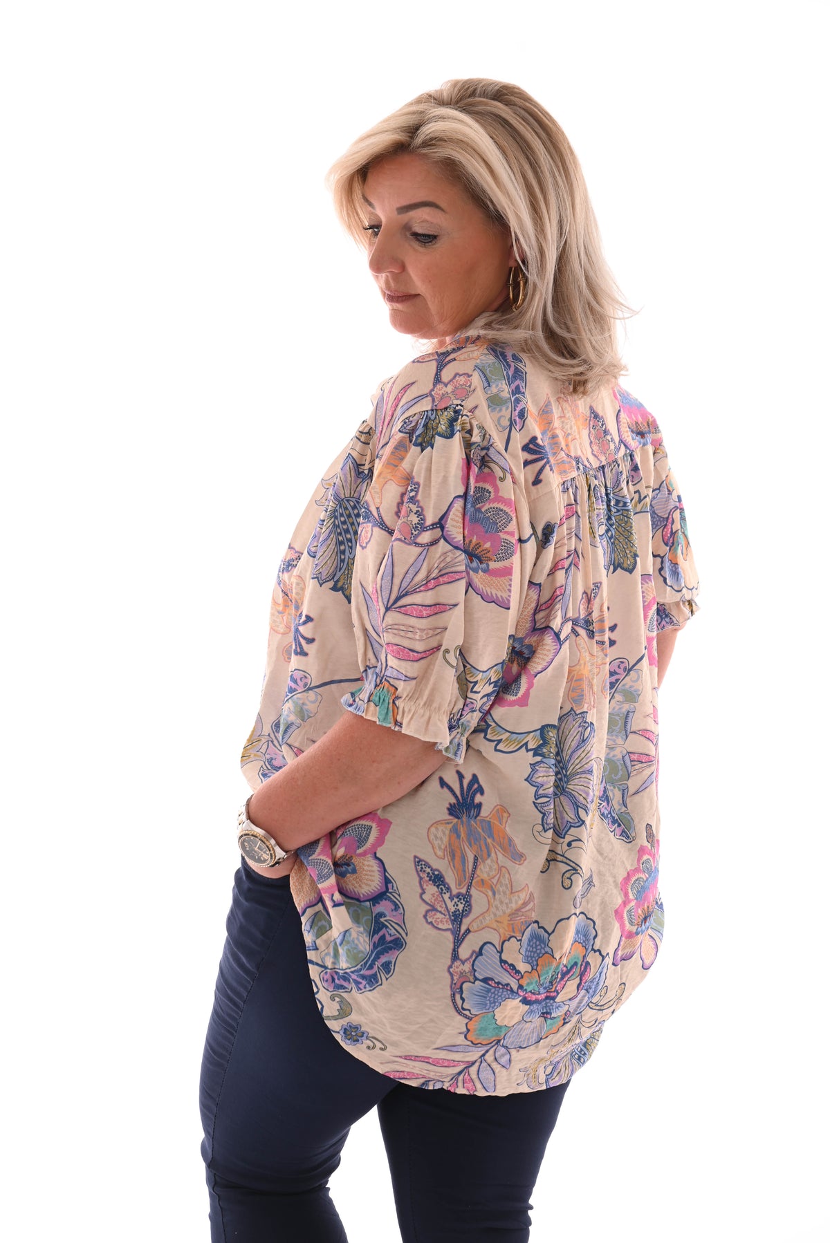 Shirt v-hals bloemen korte pofmouwen jeansblauw