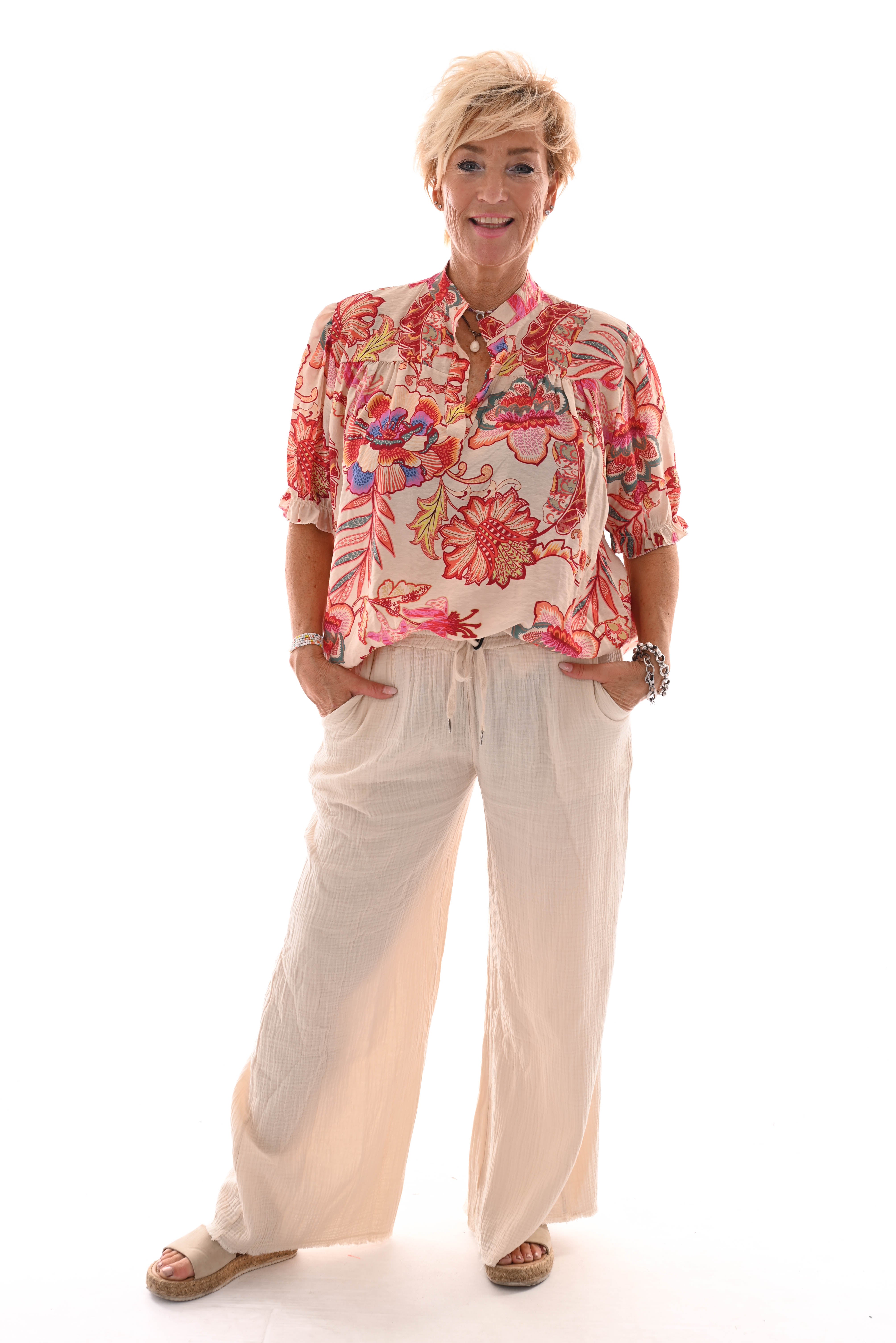 Shirt v-hals bloemen korte pofmouwen rood