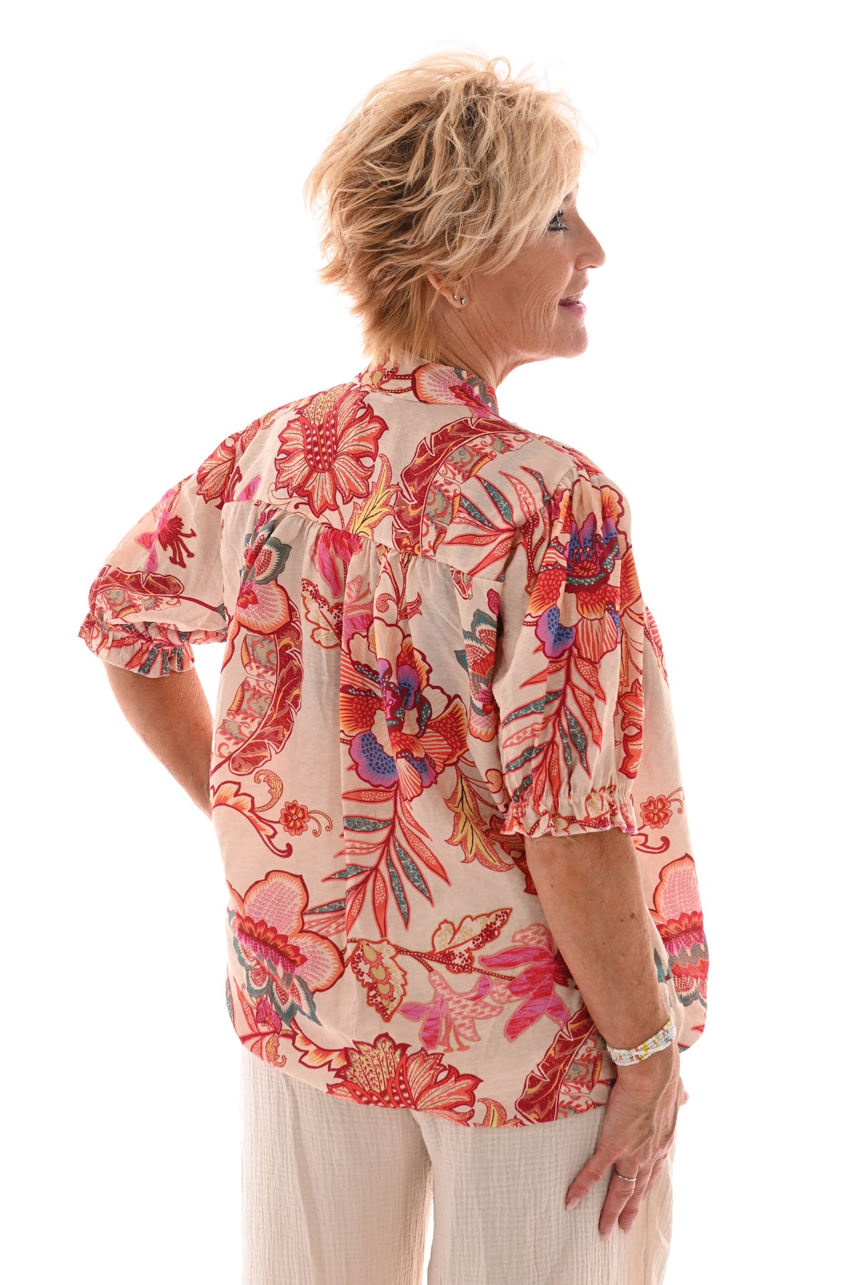 Shirt v-hals bloemen korte pofmouwen rood