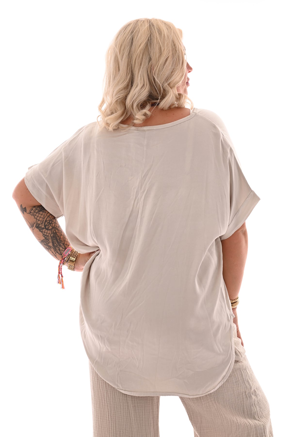 Top silky korte mouwen v-hals beige