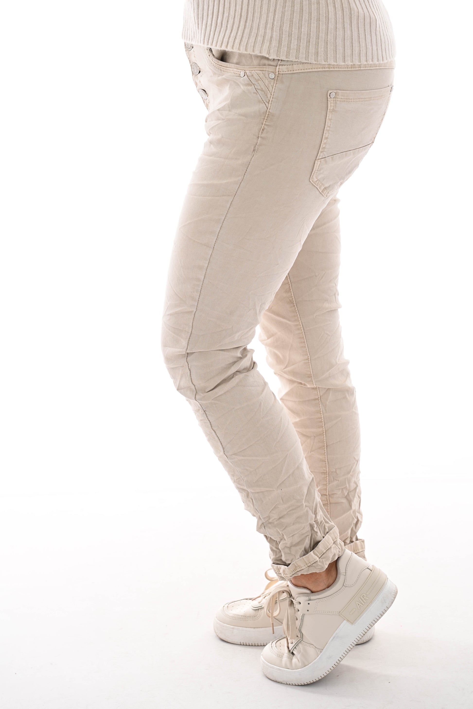 Karostar jeans beige baggy fit met knopen