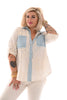 Doorknoop blouse met jeans en rafels beige