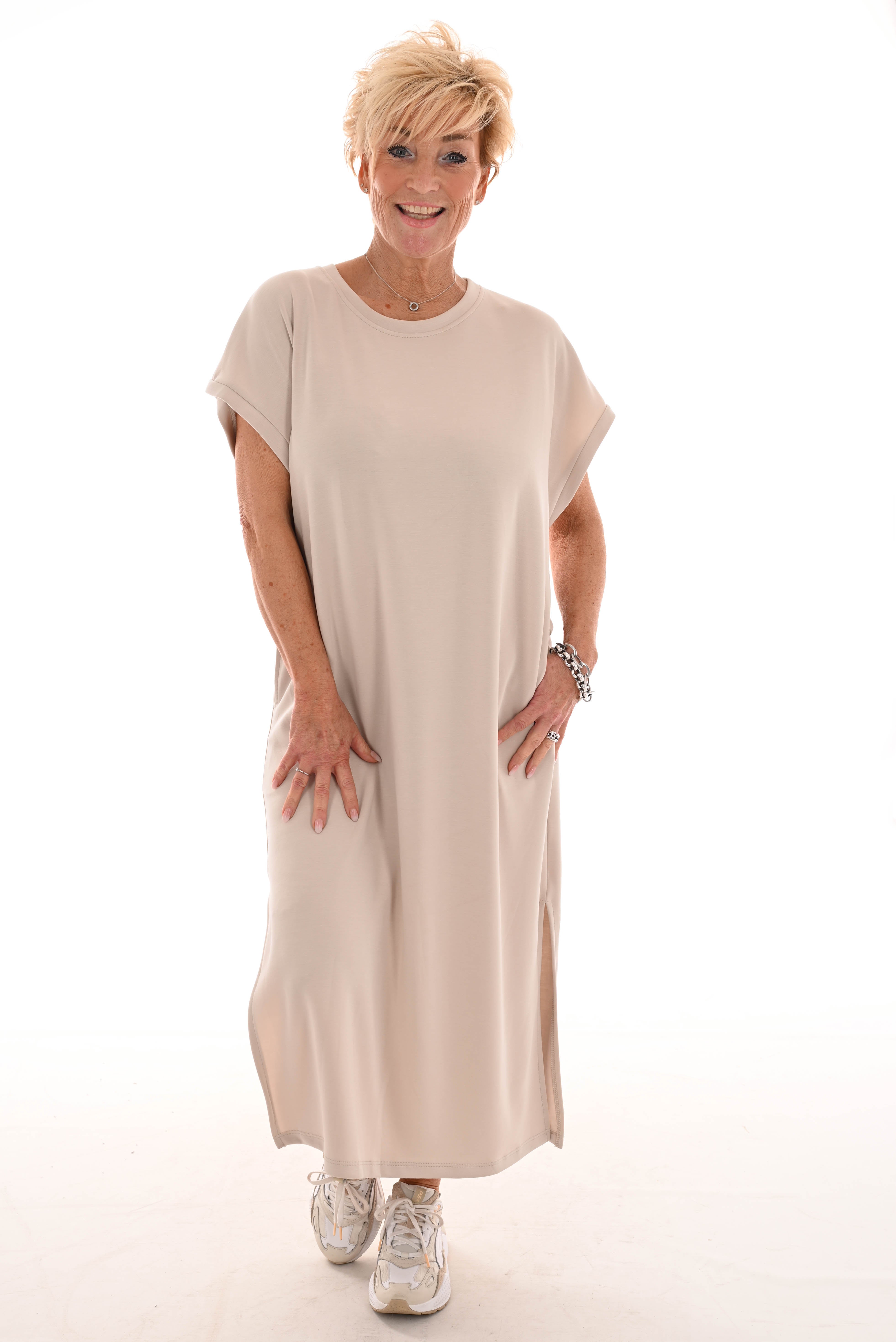 Lange t-shirt dress met zakken uni beige