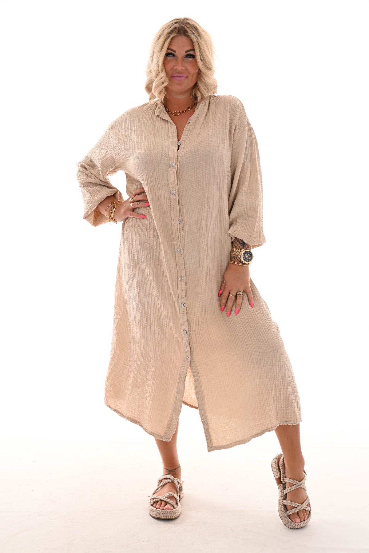 Lange doorknoop jurk wafel beige