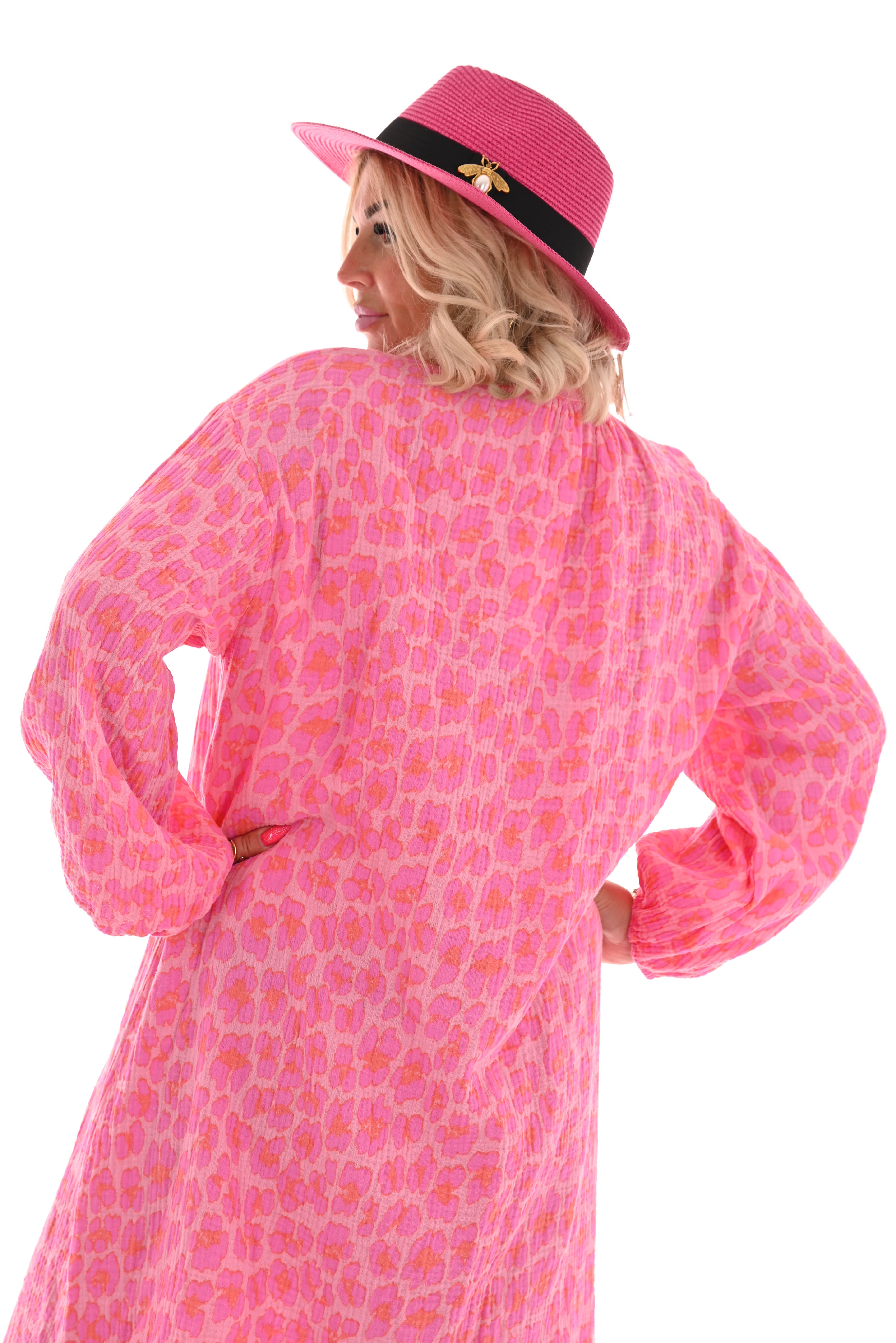 Lange doorknoop jurk wafel panterprint lichtroze/roze
