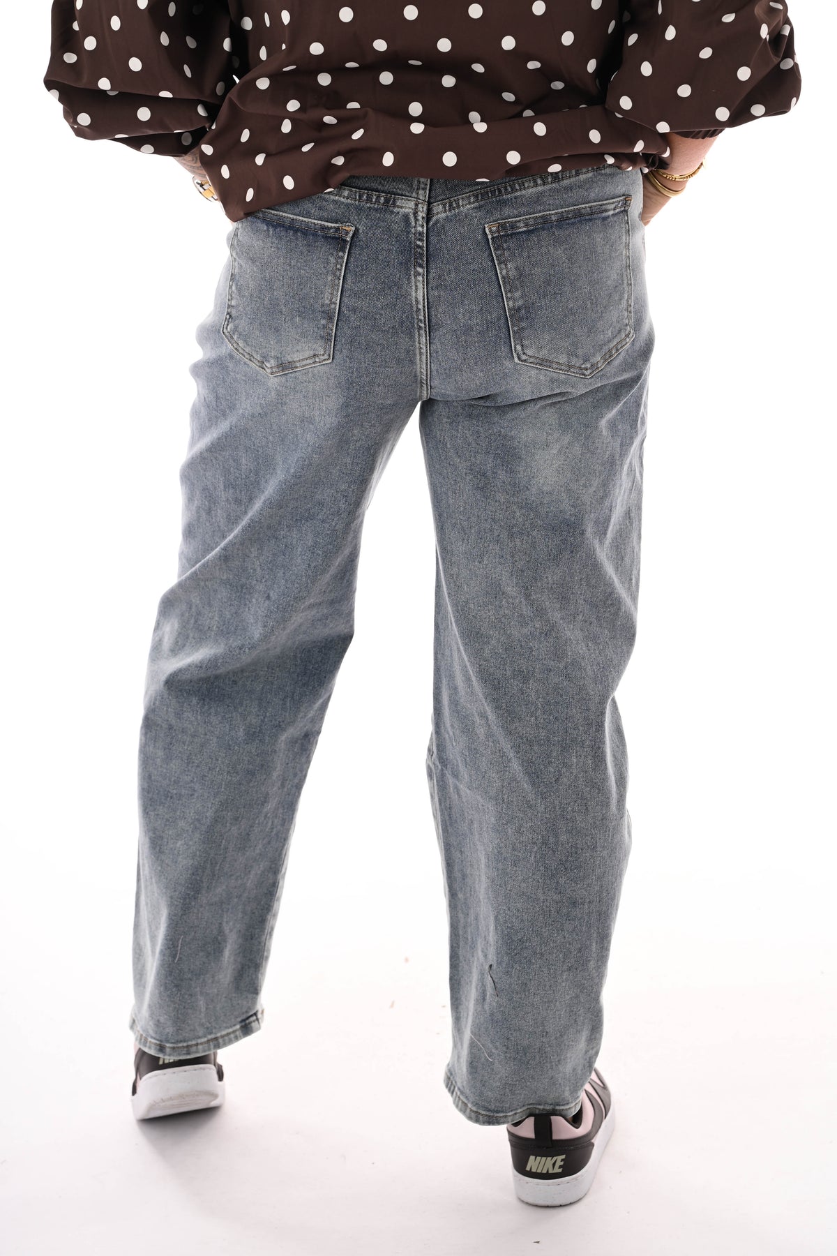 Monday straight leg met naad stonewash
