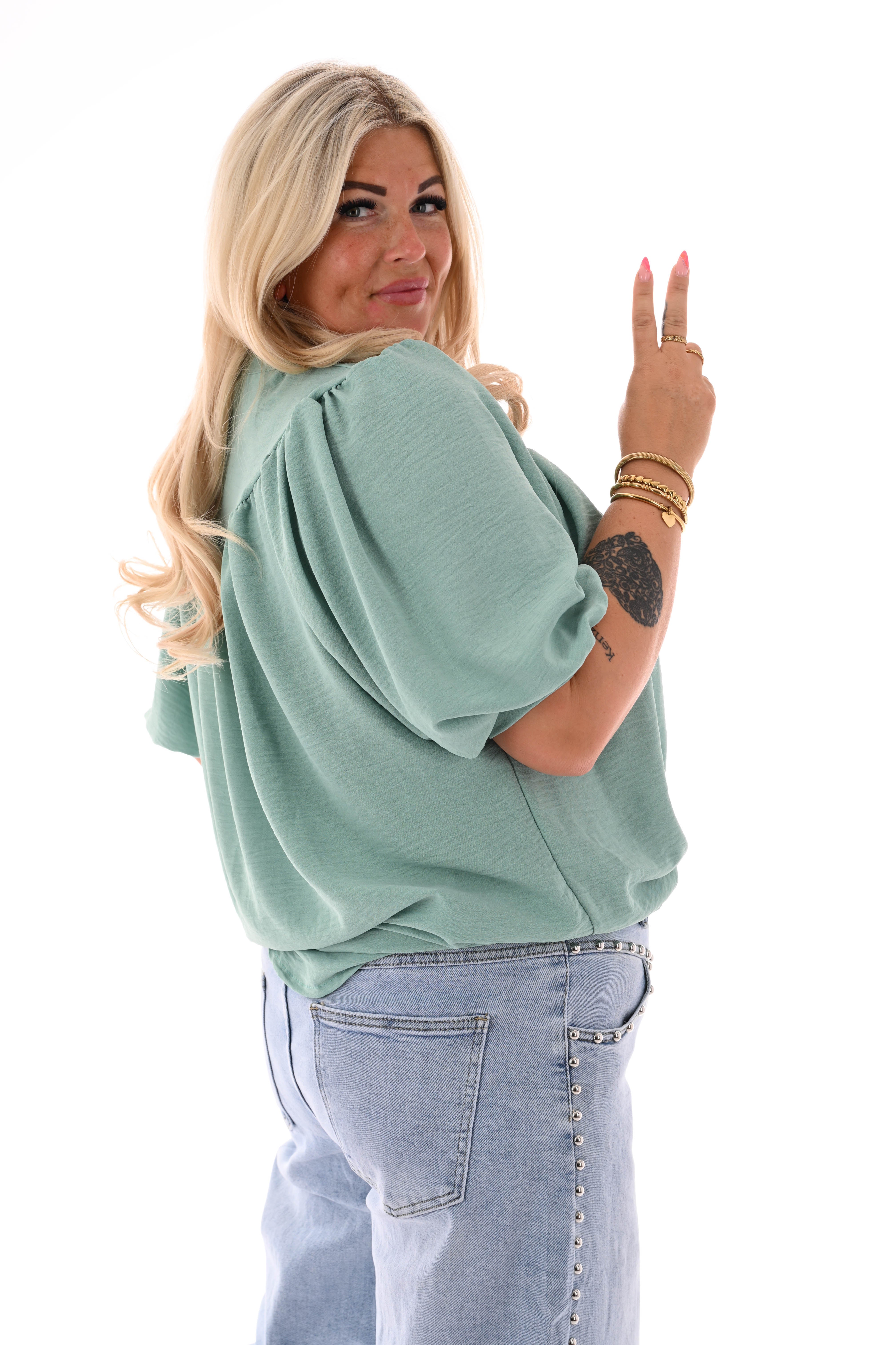 Doorknoop blouse korte pofmouwen uni lindegroen