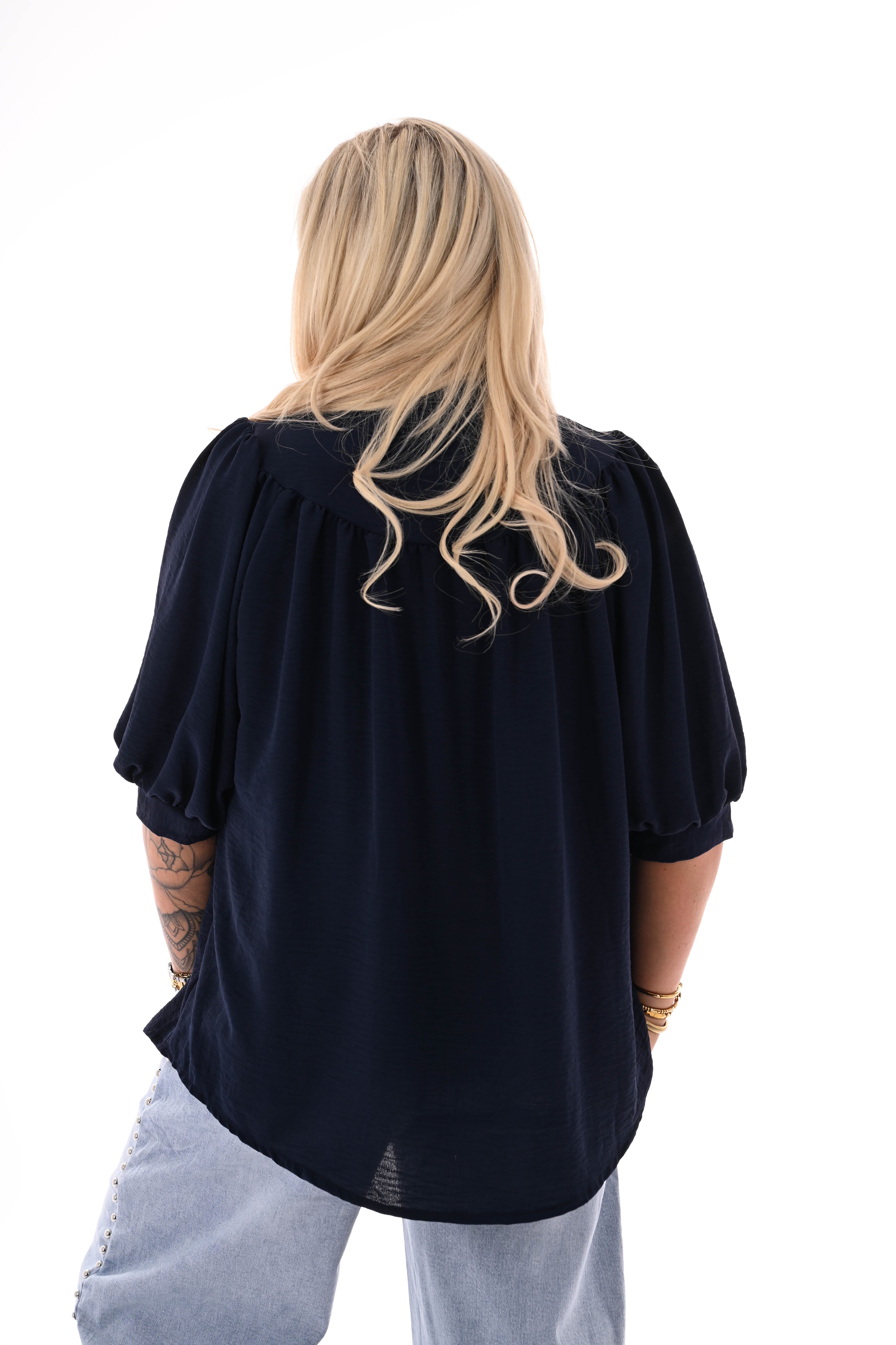 Doorknoop blouse korte pofmouwen uni marineblauw