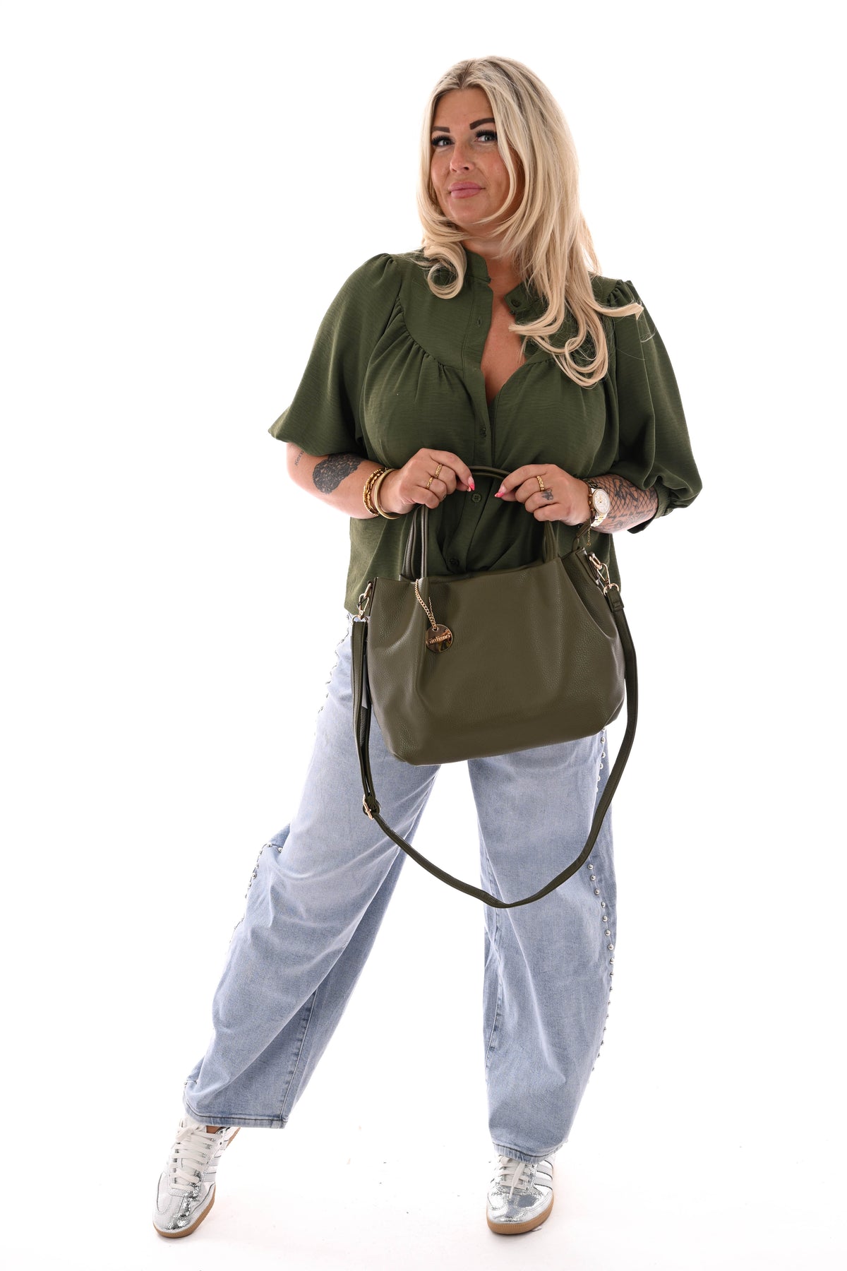 Doorknoop blouse korte pofmouwen uni legergroen