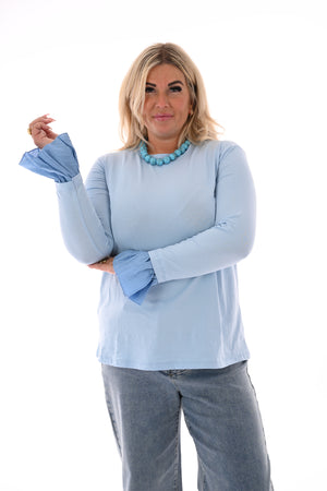 Top lange trompetmouwen lichtblauw