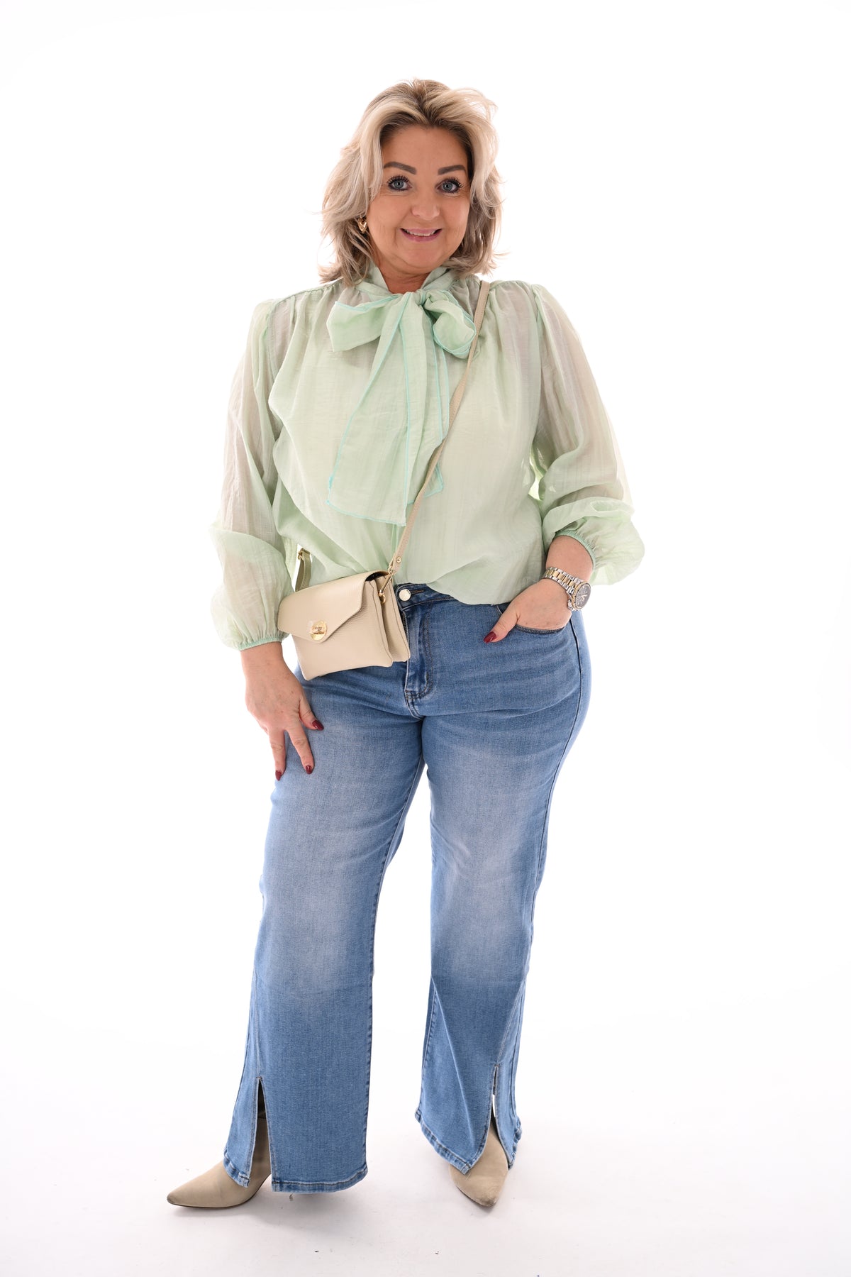 Blouse pofmouwen met strik lichtgroen