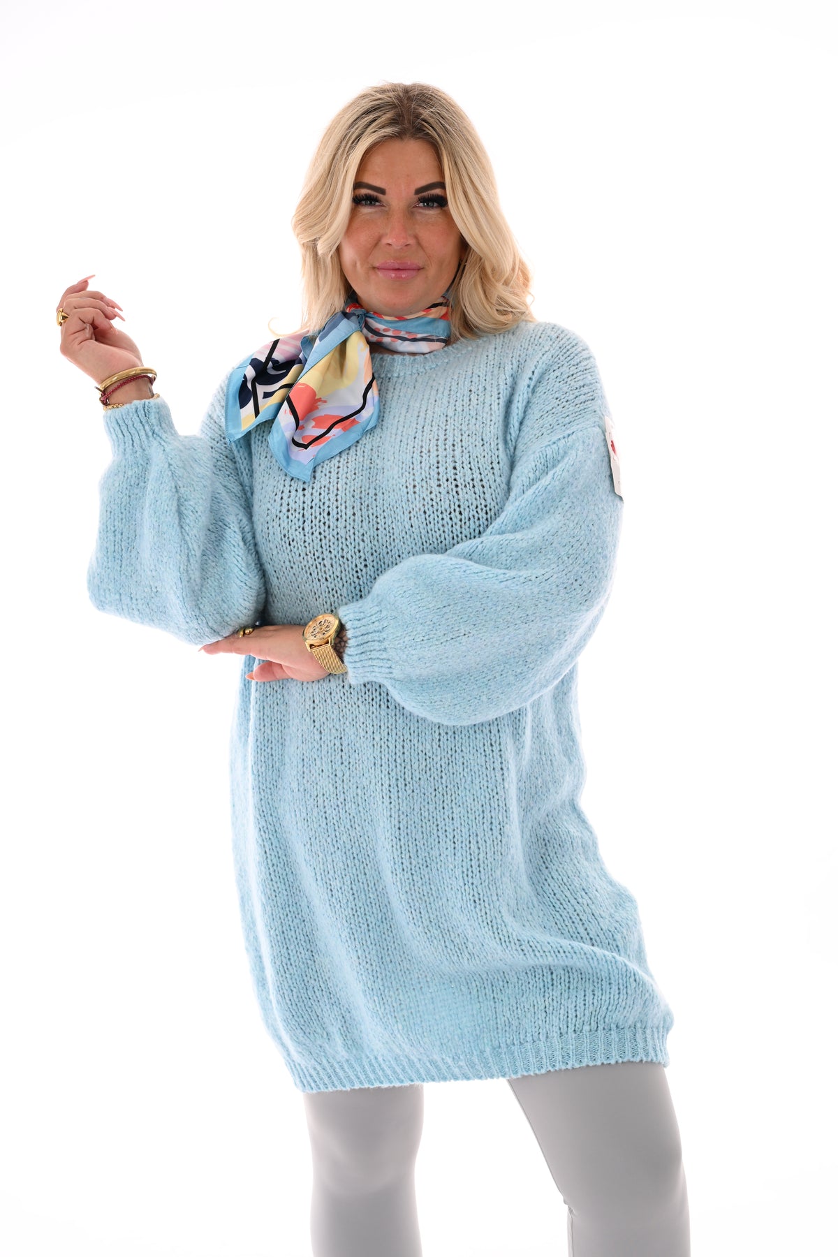 Lange gebreide trui pofmouwen lichtblauw