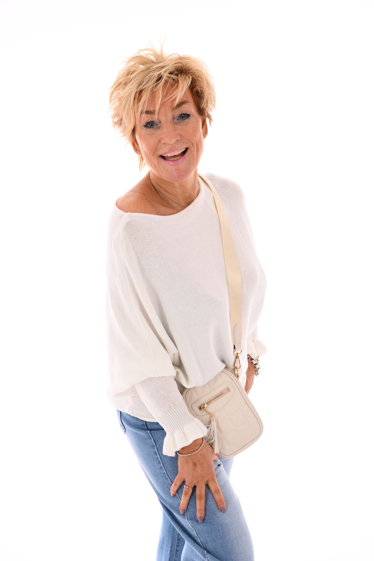 Vleermuis trui roezelmouwen roomwit