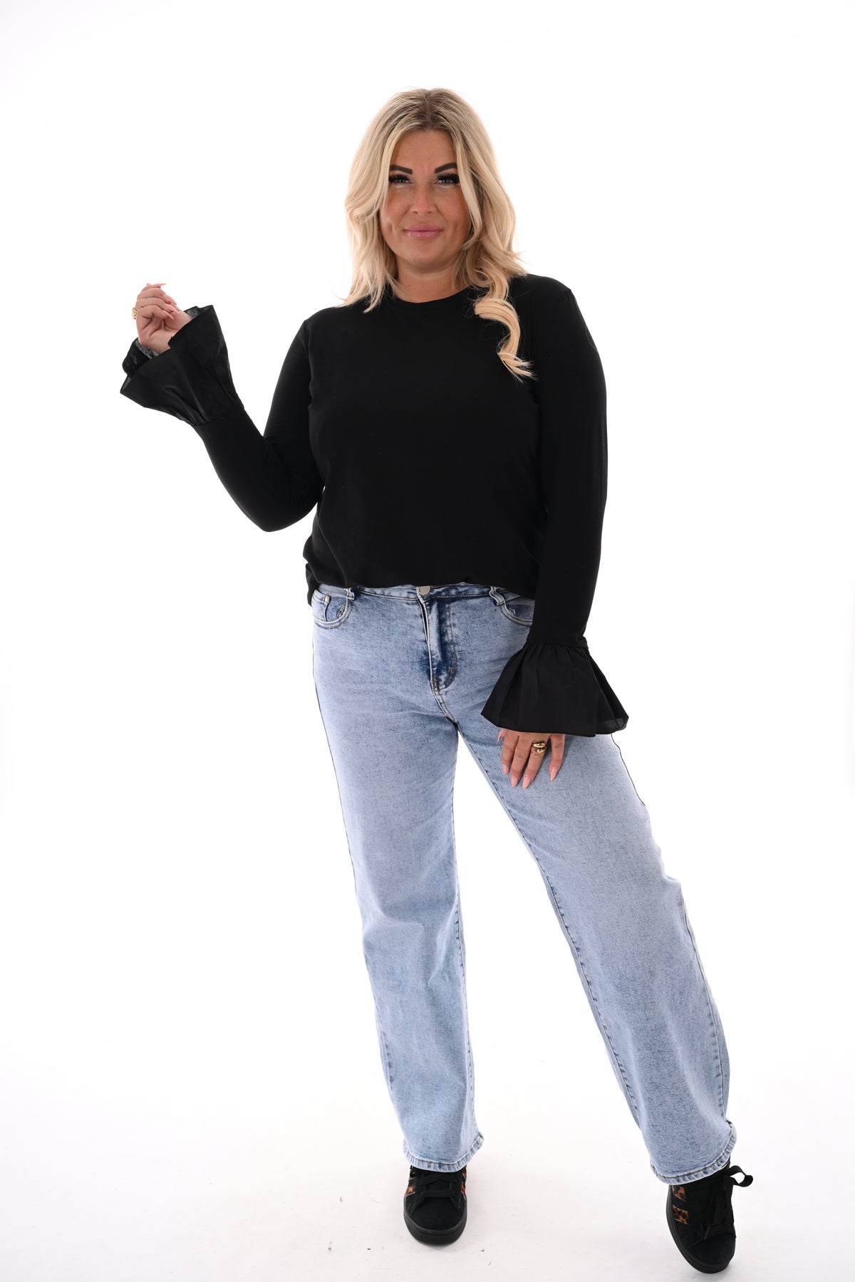 Top lange trompetmouwen zwart