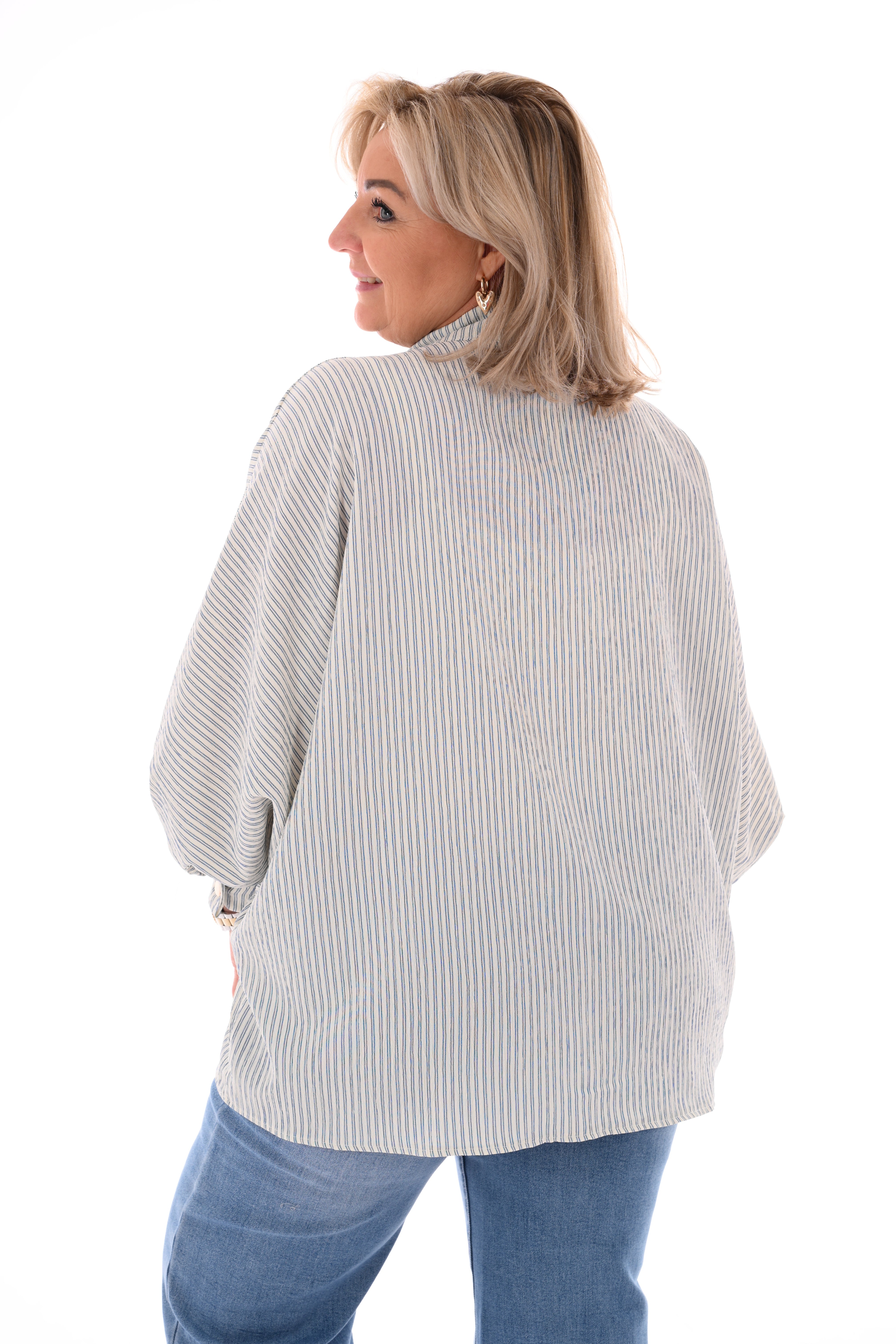 Blouse vleermuis met streepjes en strik creme/blauw