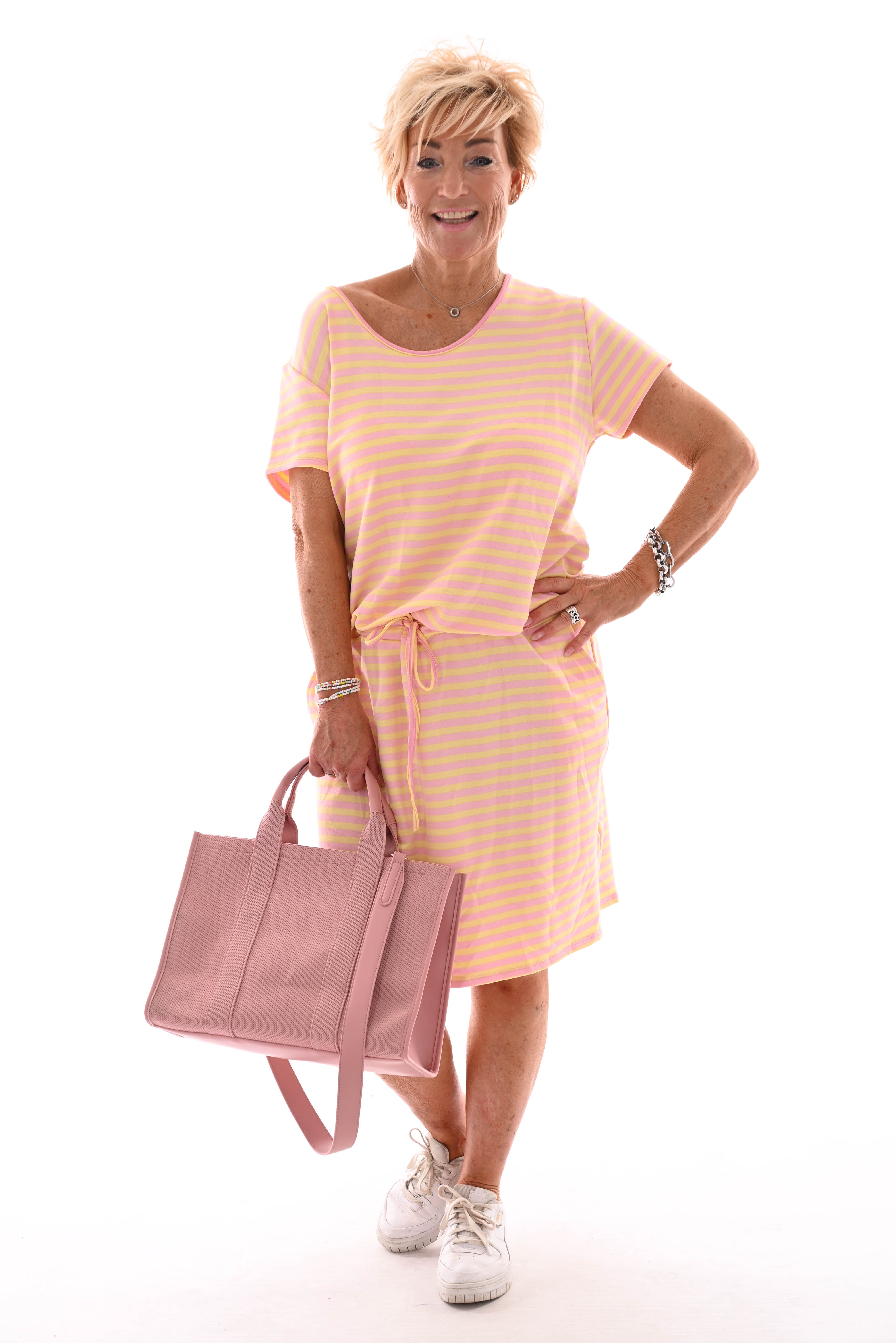 Sweaterdress gestreept met strik en zakken roze/geel