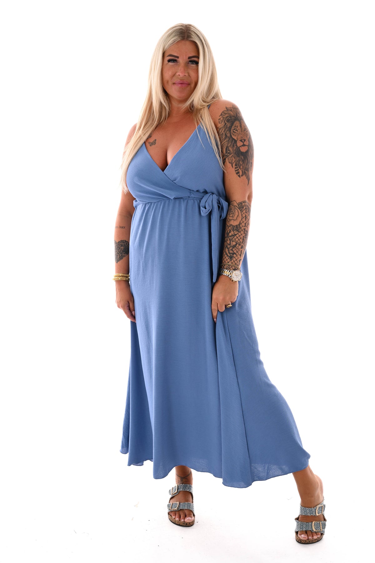 Maxi jurk met strik smalle bandjes uni jeansblauw