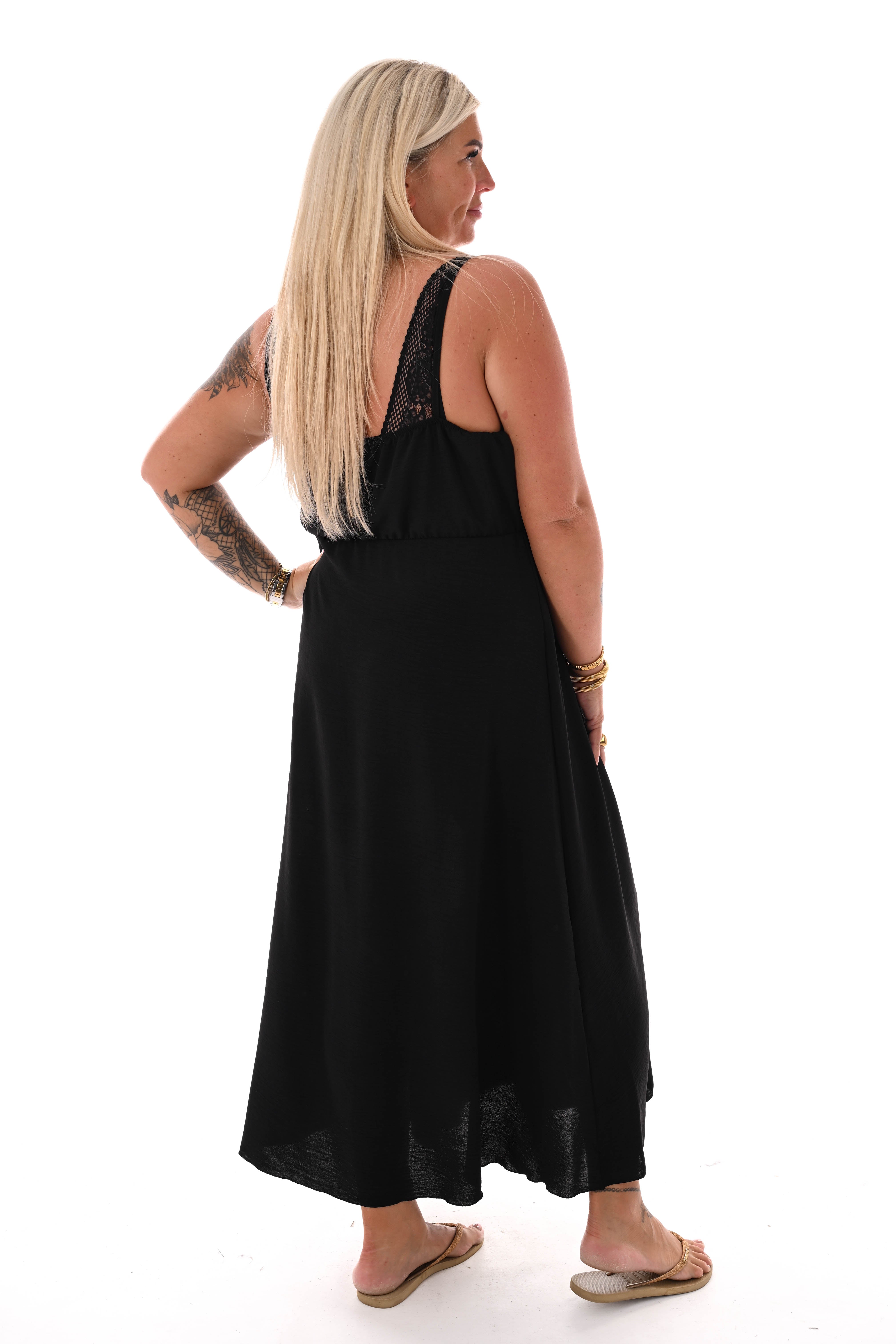Maxi jurk met strik smalle bandjes uni zwart