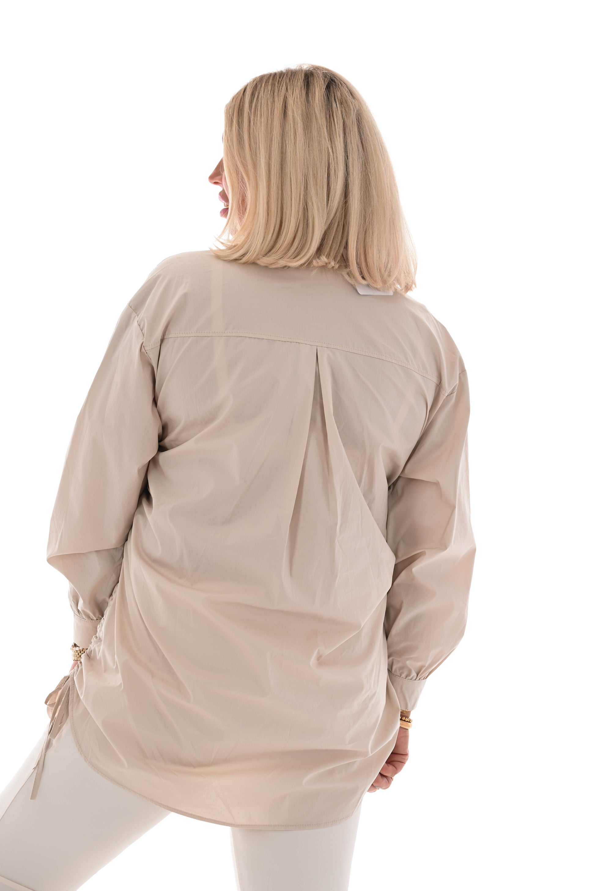 Doorknoop blouse gesmockte taille beige