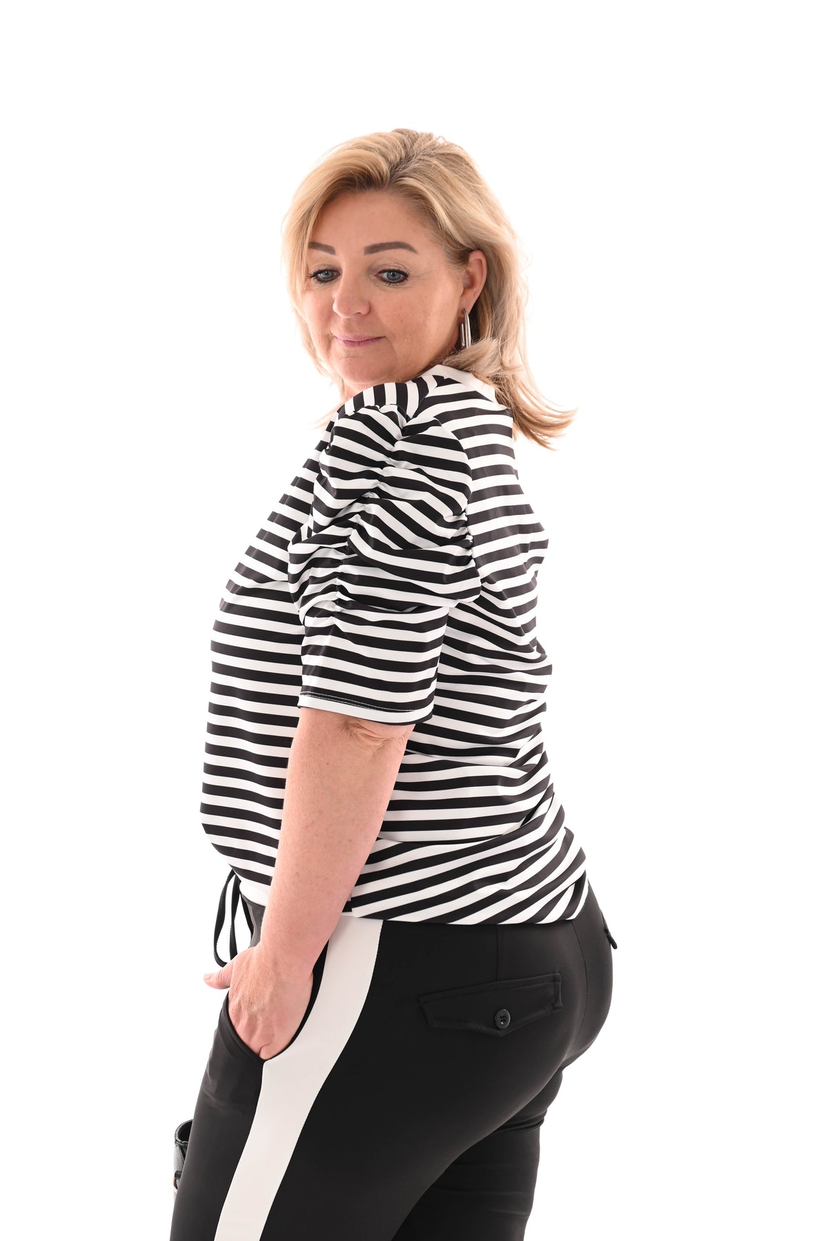 Shirt korte pofmouwen gestreept zwart