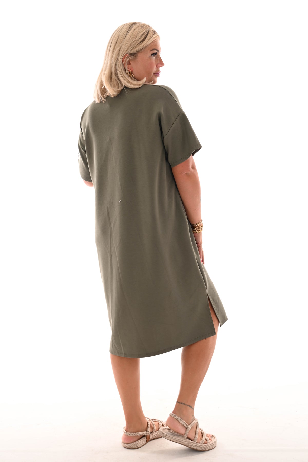 Sweaterdress v-hals korte mouwen applicatie legergroen