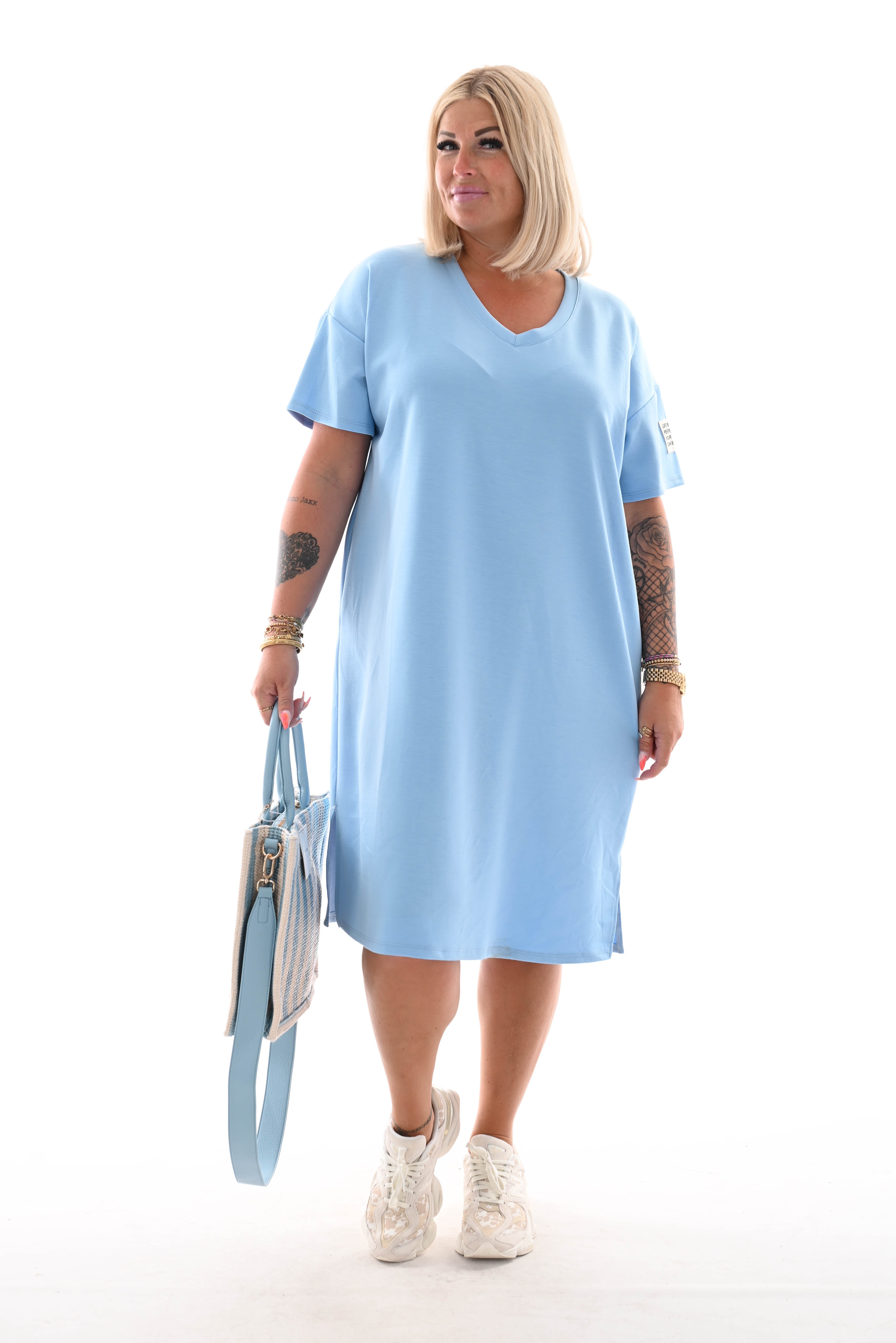 Sweaterdress v-hals korte mouwen applicatie blauw