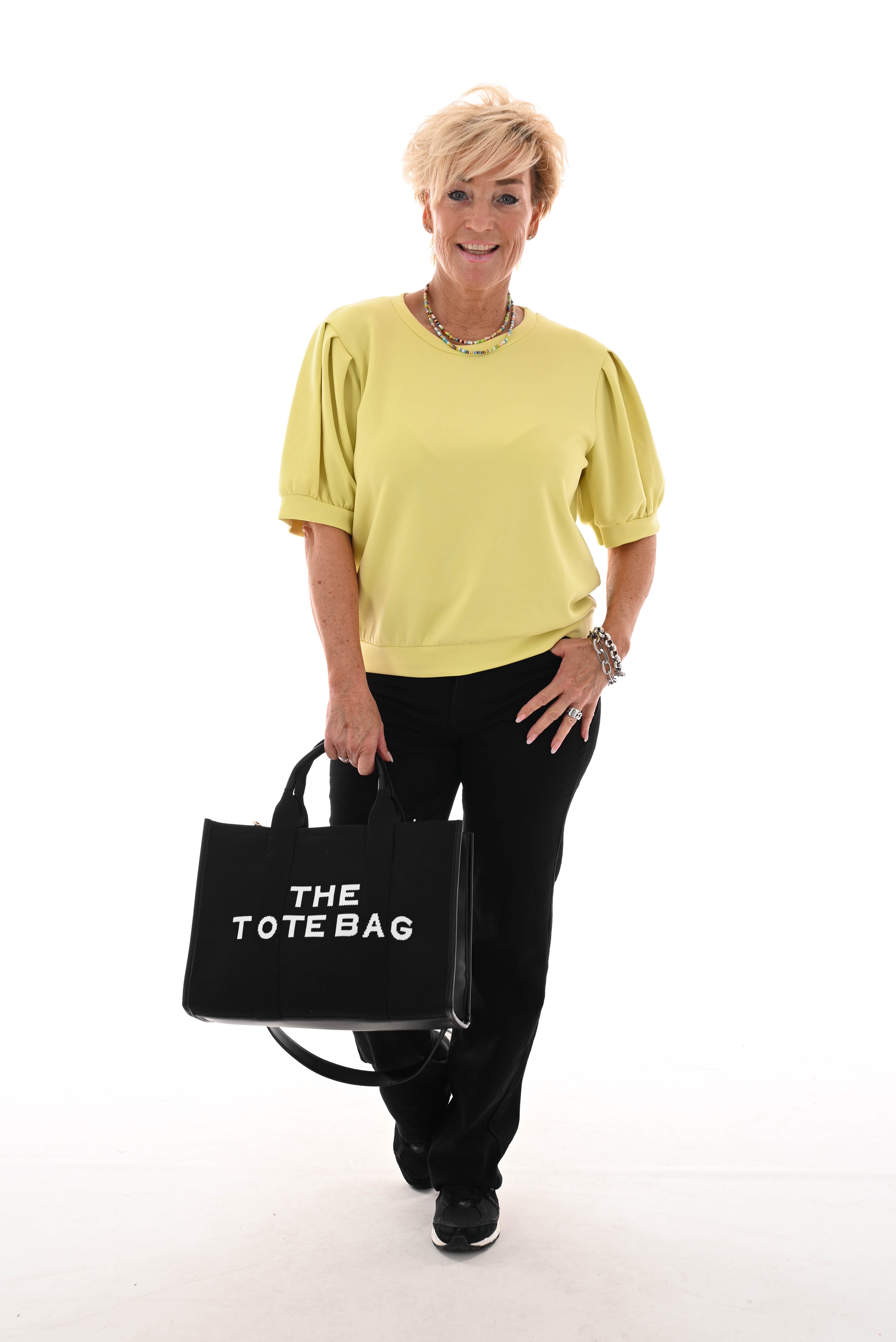 Sweater korte pofmouwen geel
