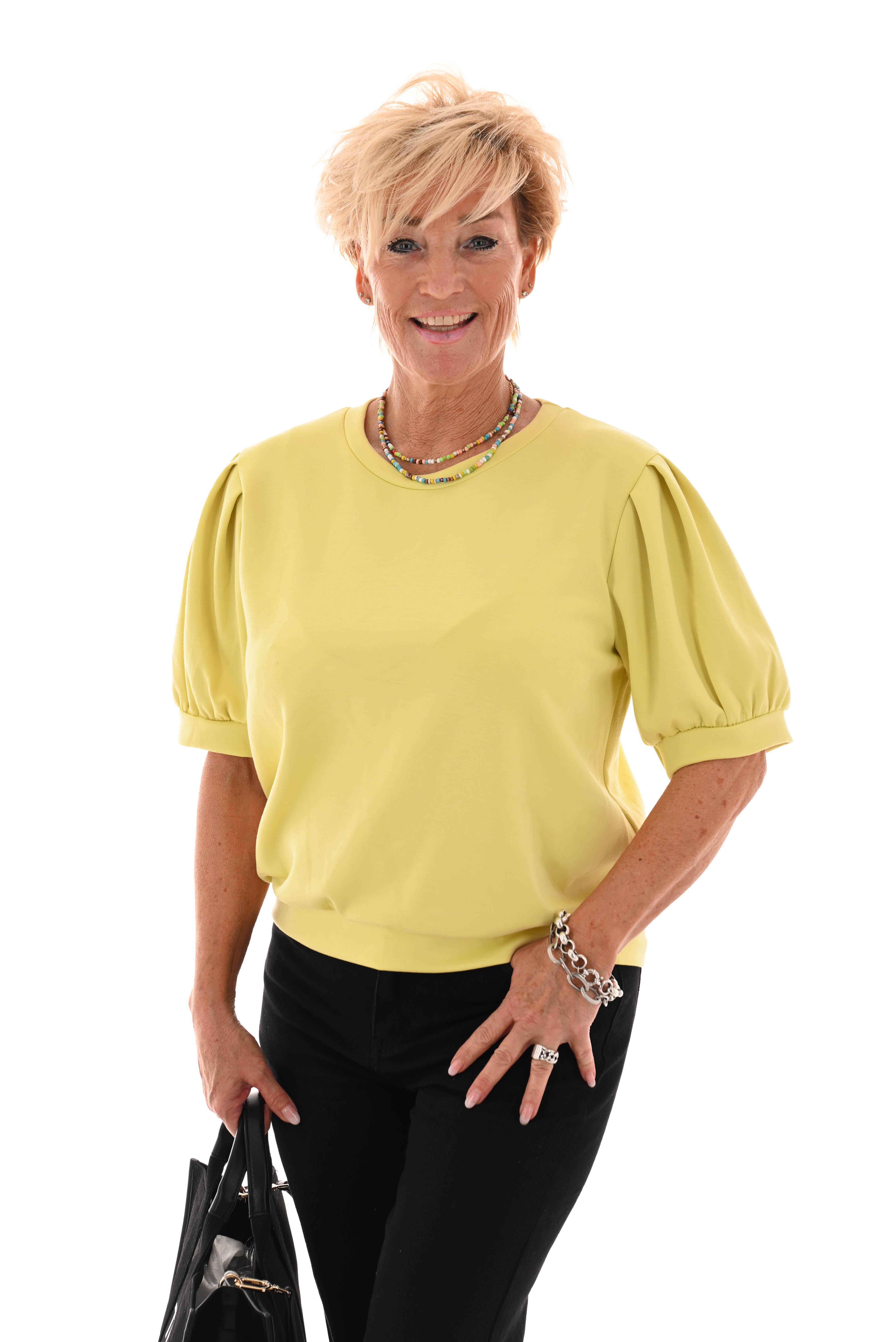 Sweater korte pofmouwen geel
