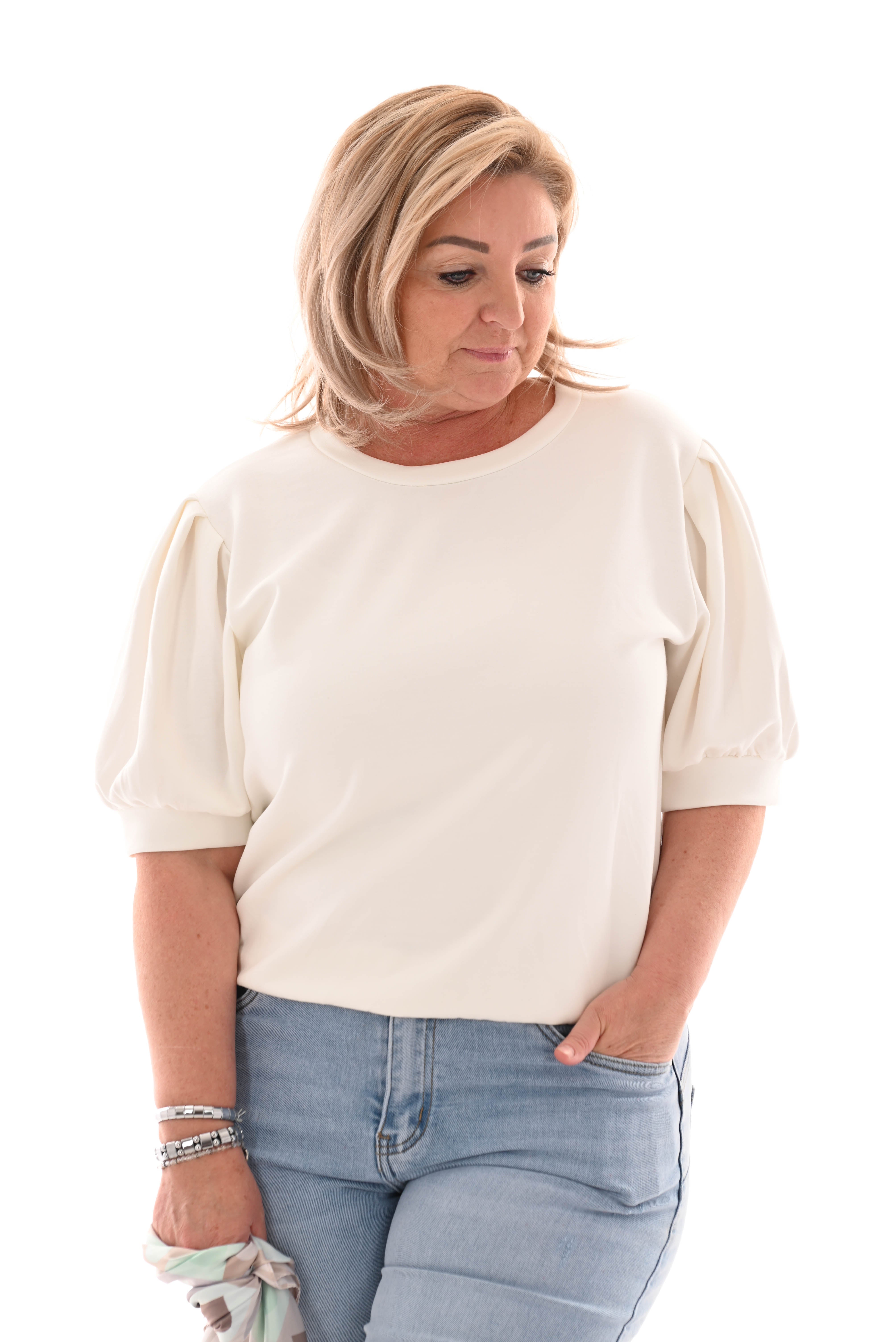 Sweater korte pofmouwen roomwit