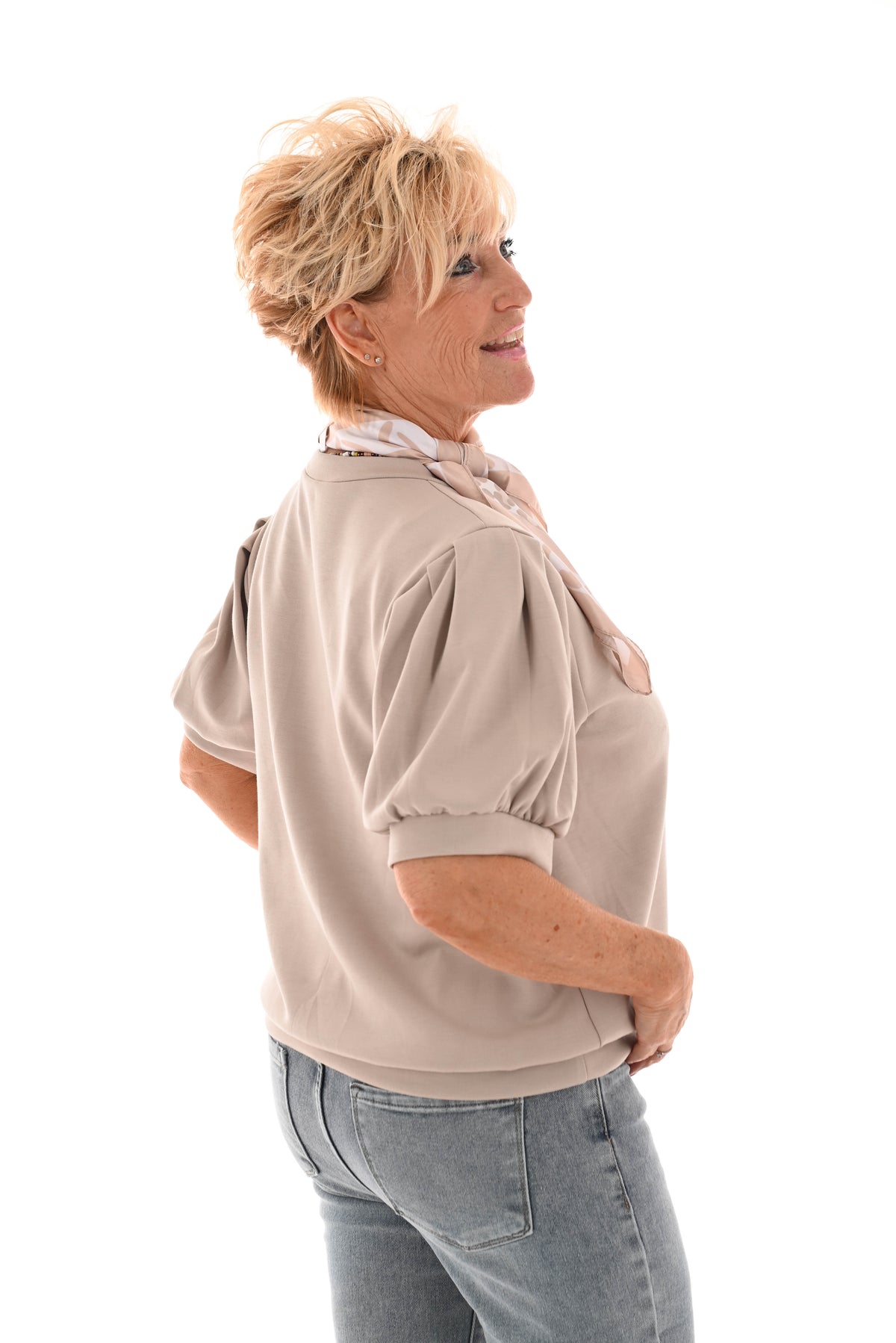 Sweater korte pofmouwen beige
