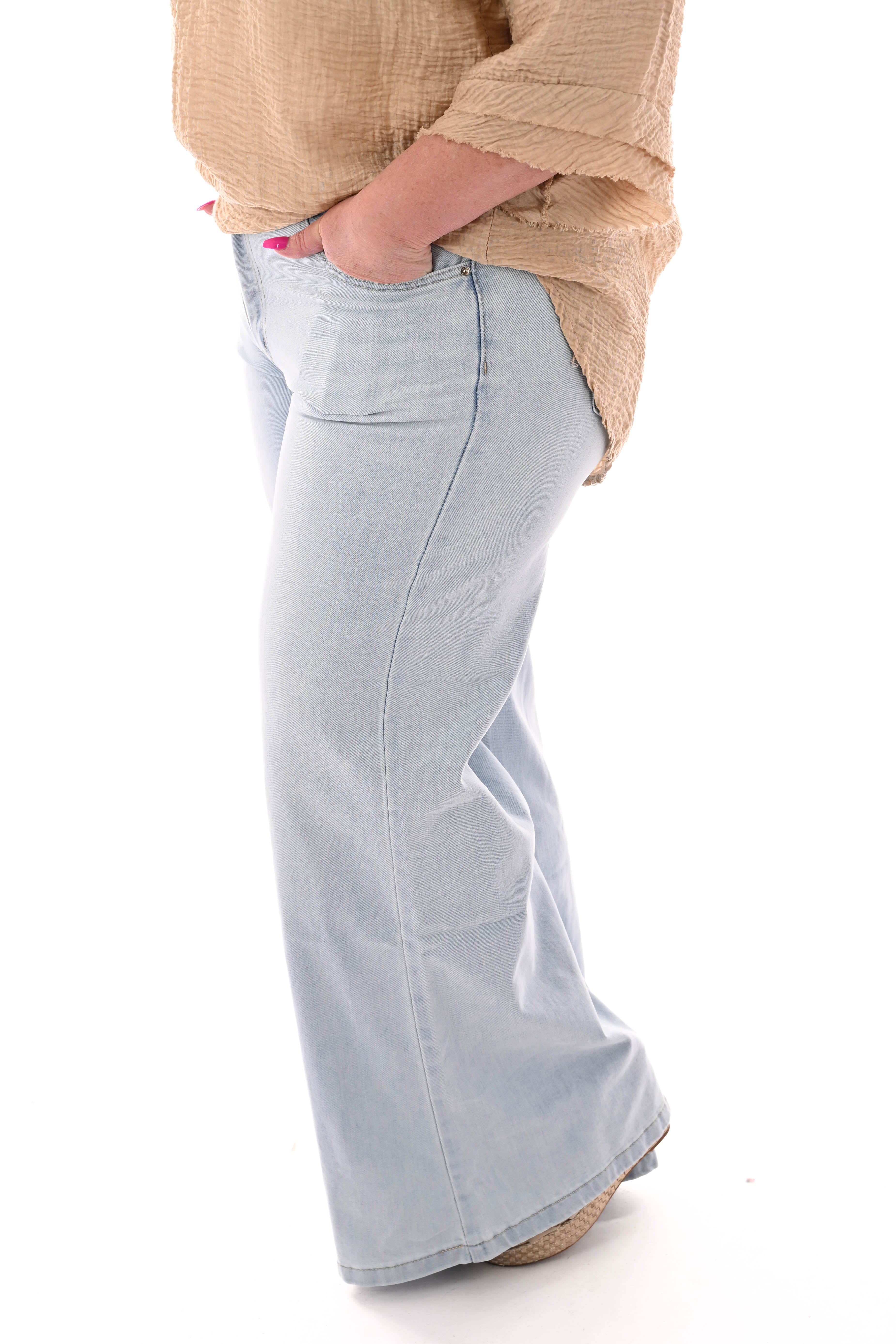 Monday jeans flair high waist lichtblauw