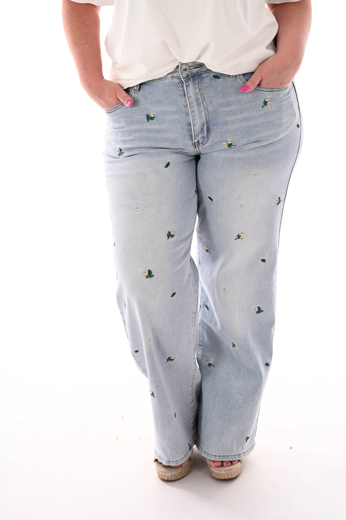 Monday jeans wide leg madeliefjes lichtblauw