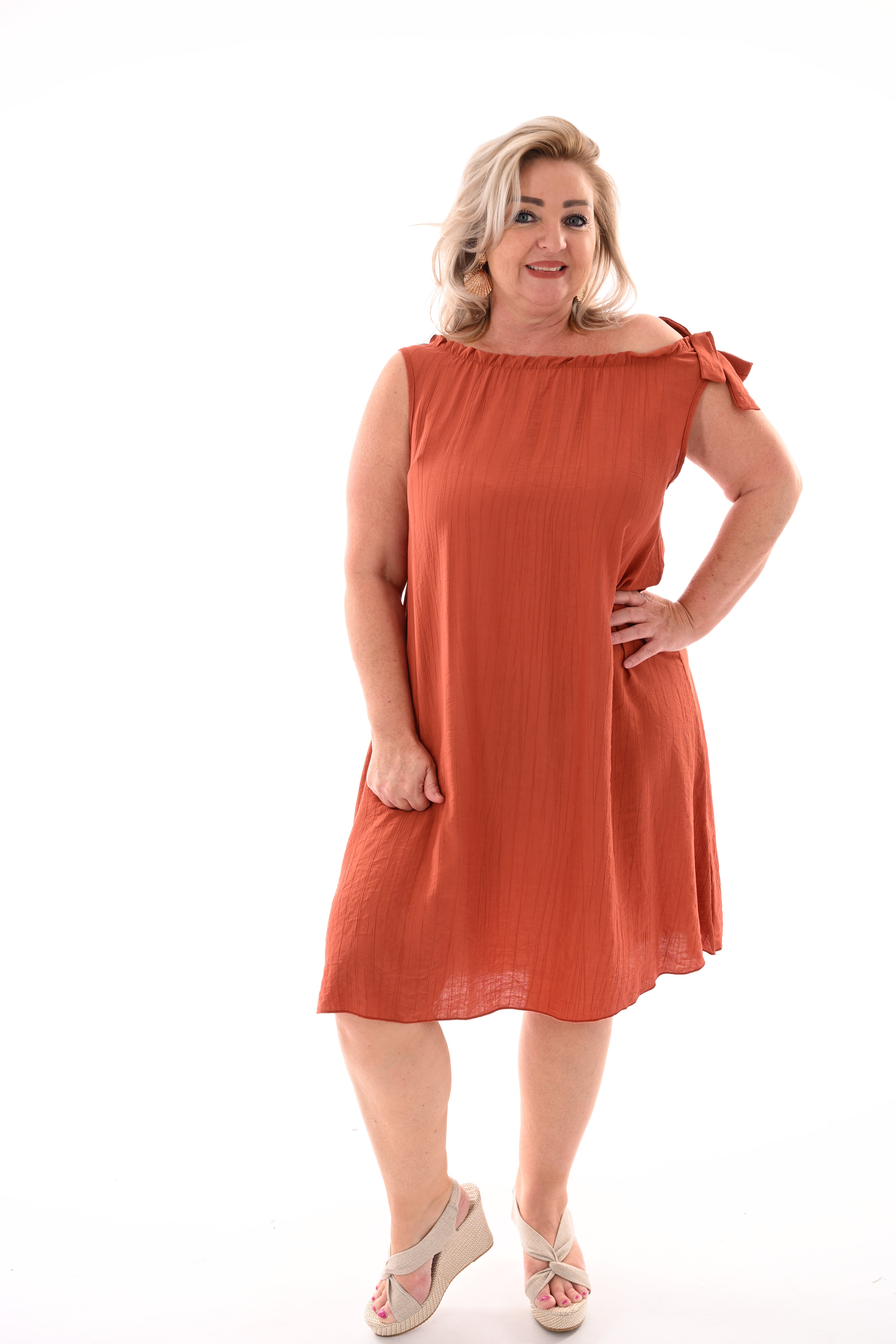 Jurk mouwloos met strik detail brique