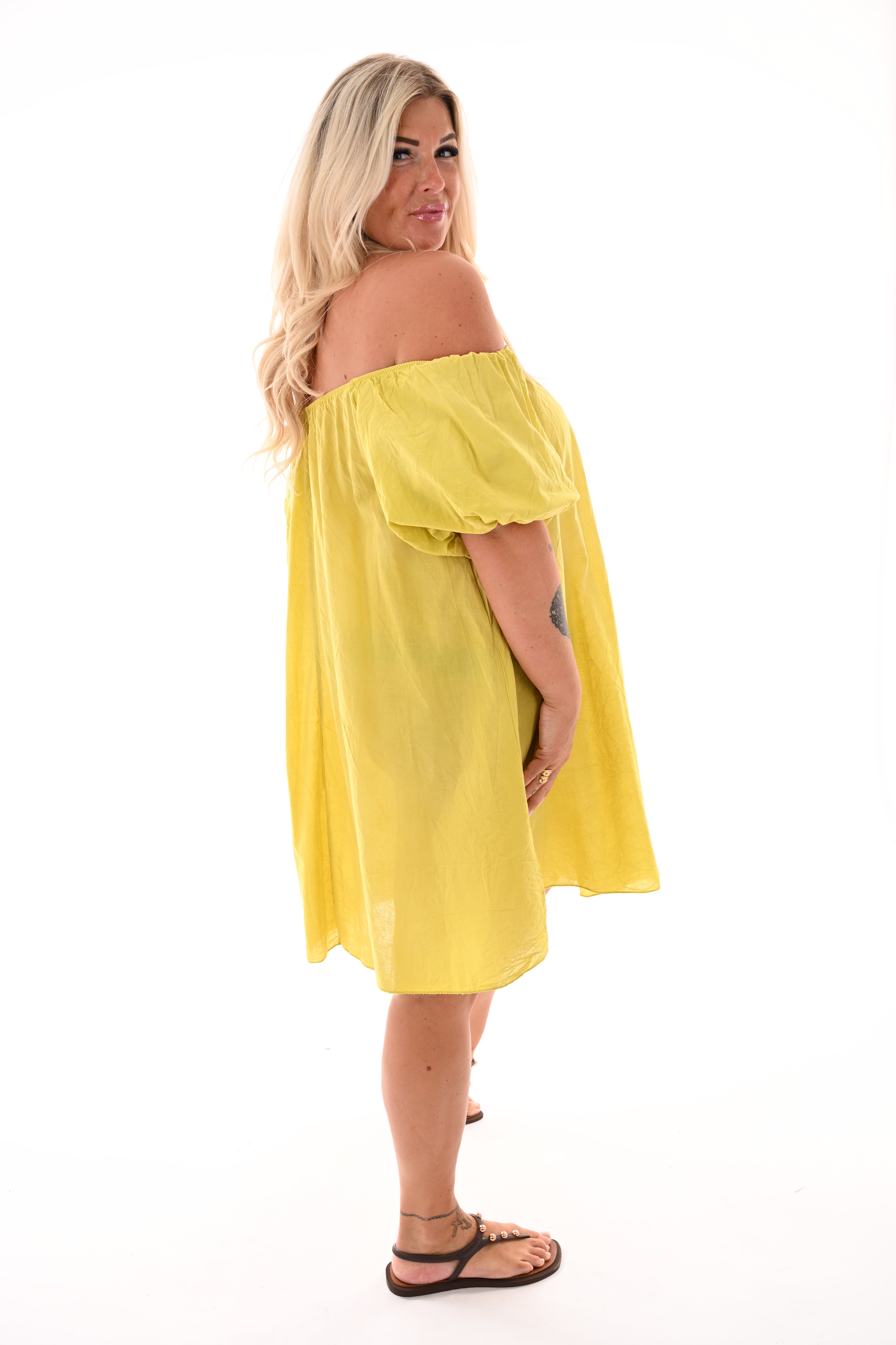 Jurk off-shoulder korte pofmouwen uni lime