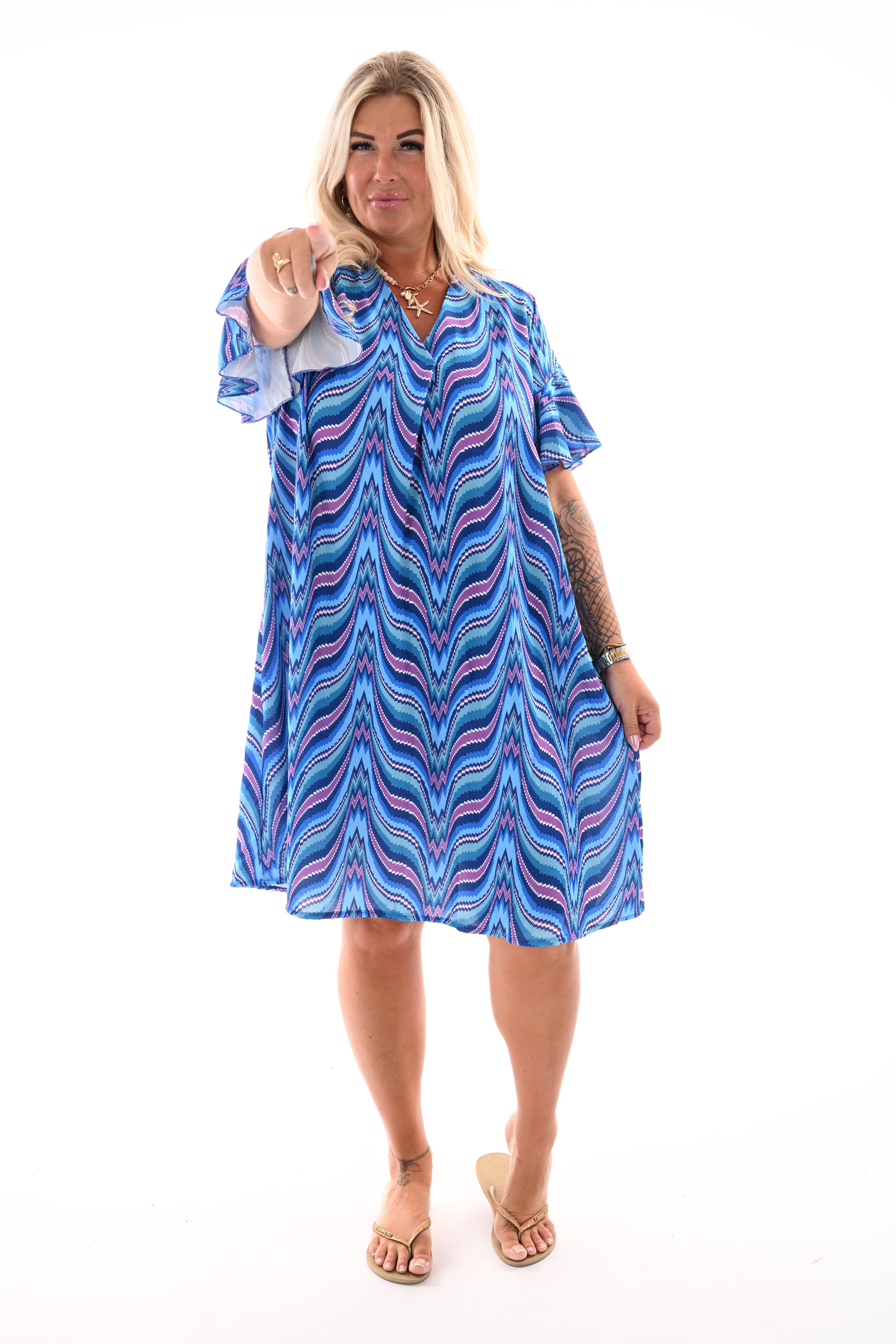 Jurk v-hals korte roezelmouwen print blauw/lila