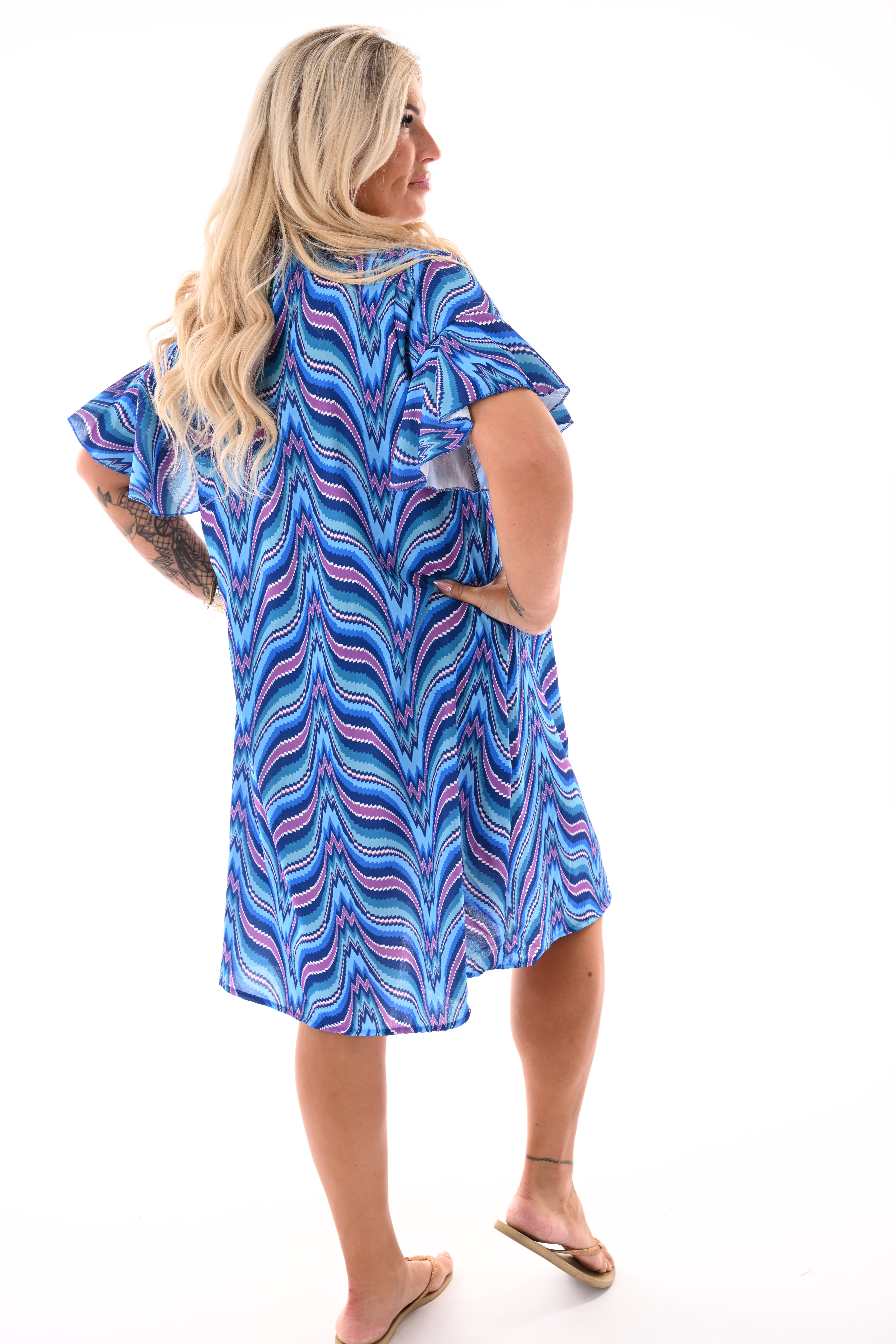 Jurk v-hals korte roezelmouwen print blauw/lila