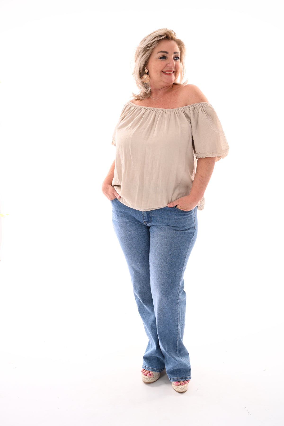 Top korte pofmouwen beige
