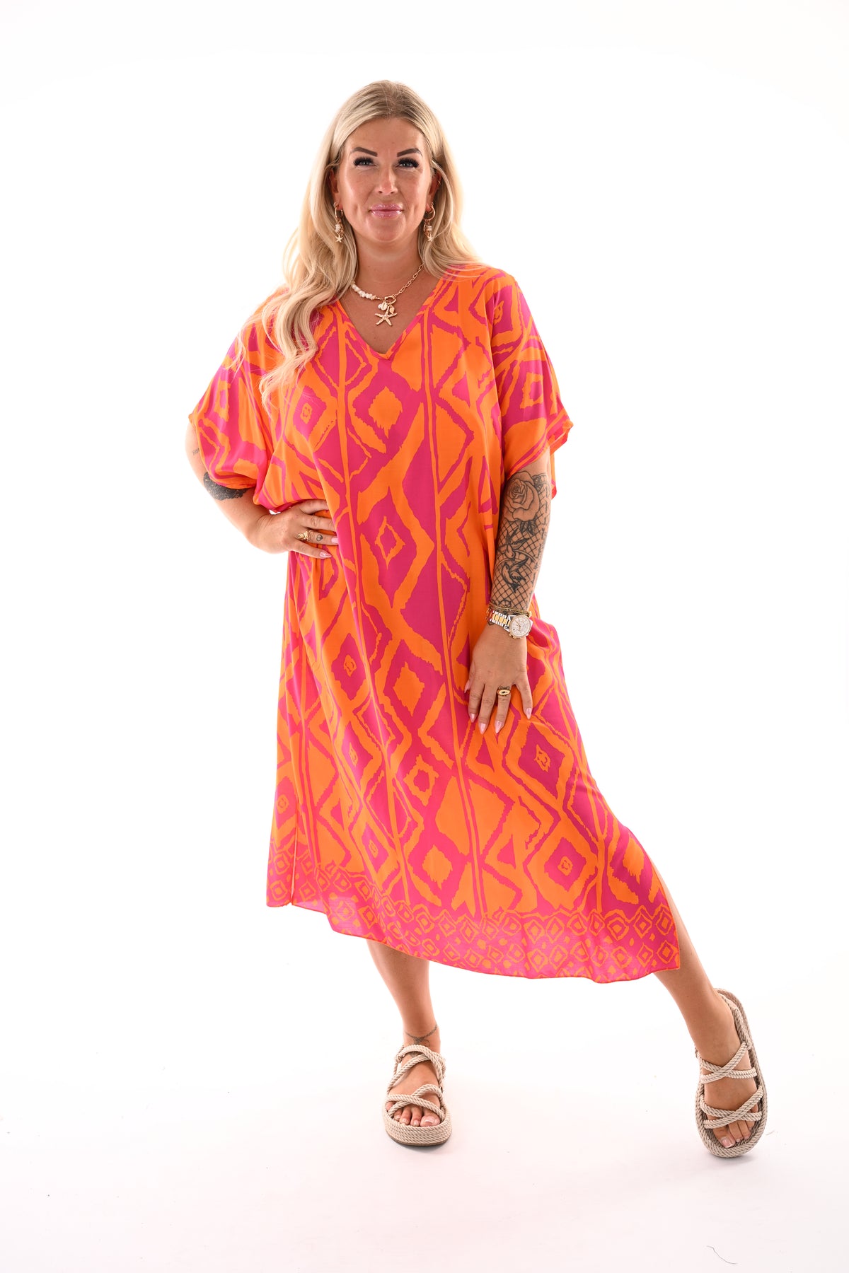Lange jurk v-hals met ruiten fuchsia/oranje