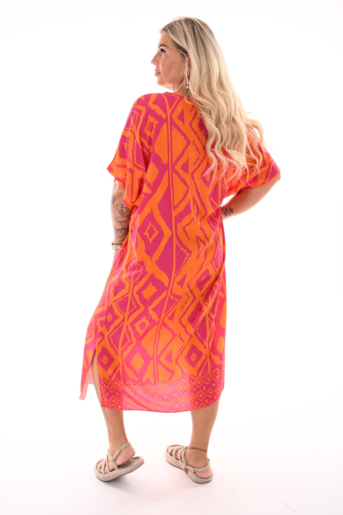 Lange jurk v-hals met ruiten fuchsia/oranje