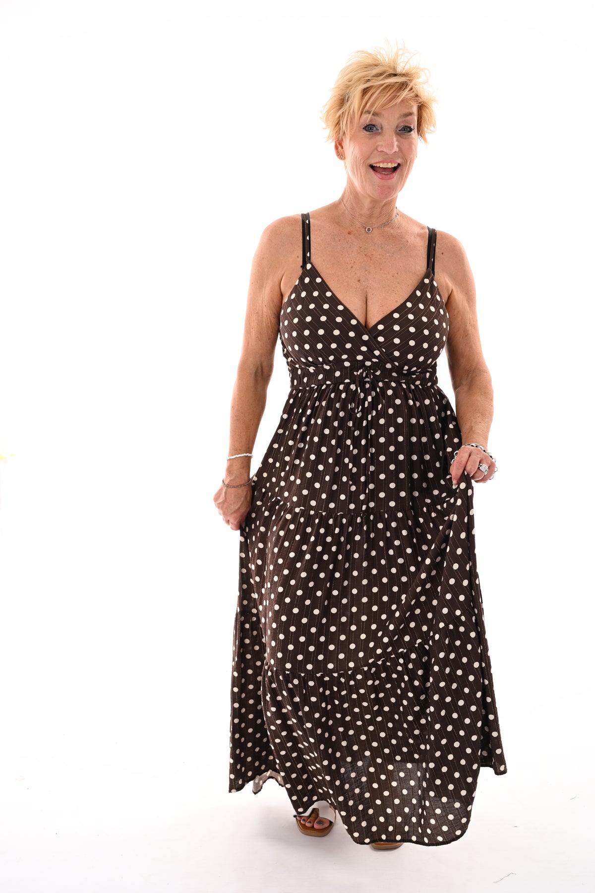 Lange jurk smalle bandjes met dots donkerbruin