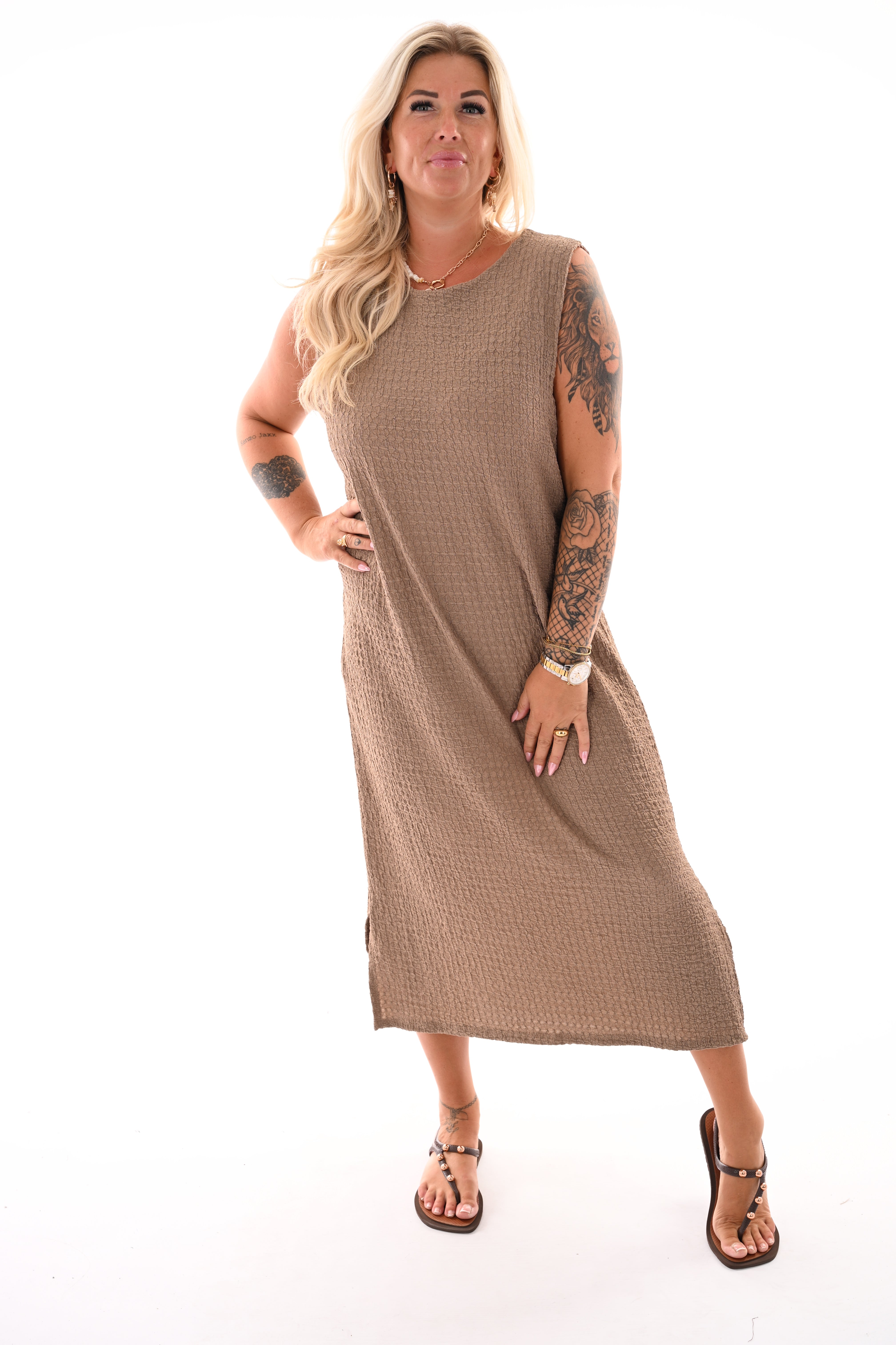 Crepe jurk mouwloos uni taupe