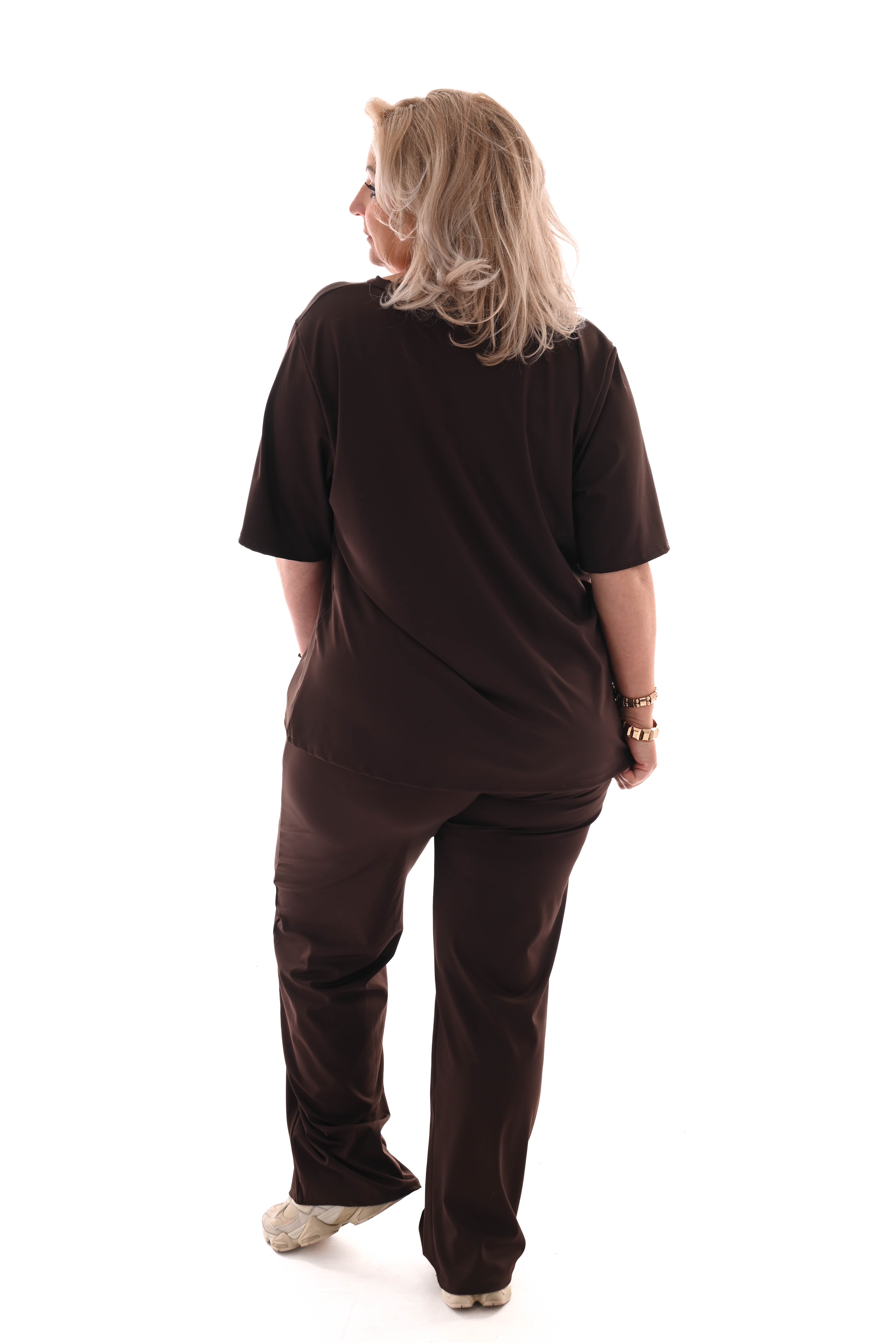 Tweedelig set travel v-hals uni donkerbruin