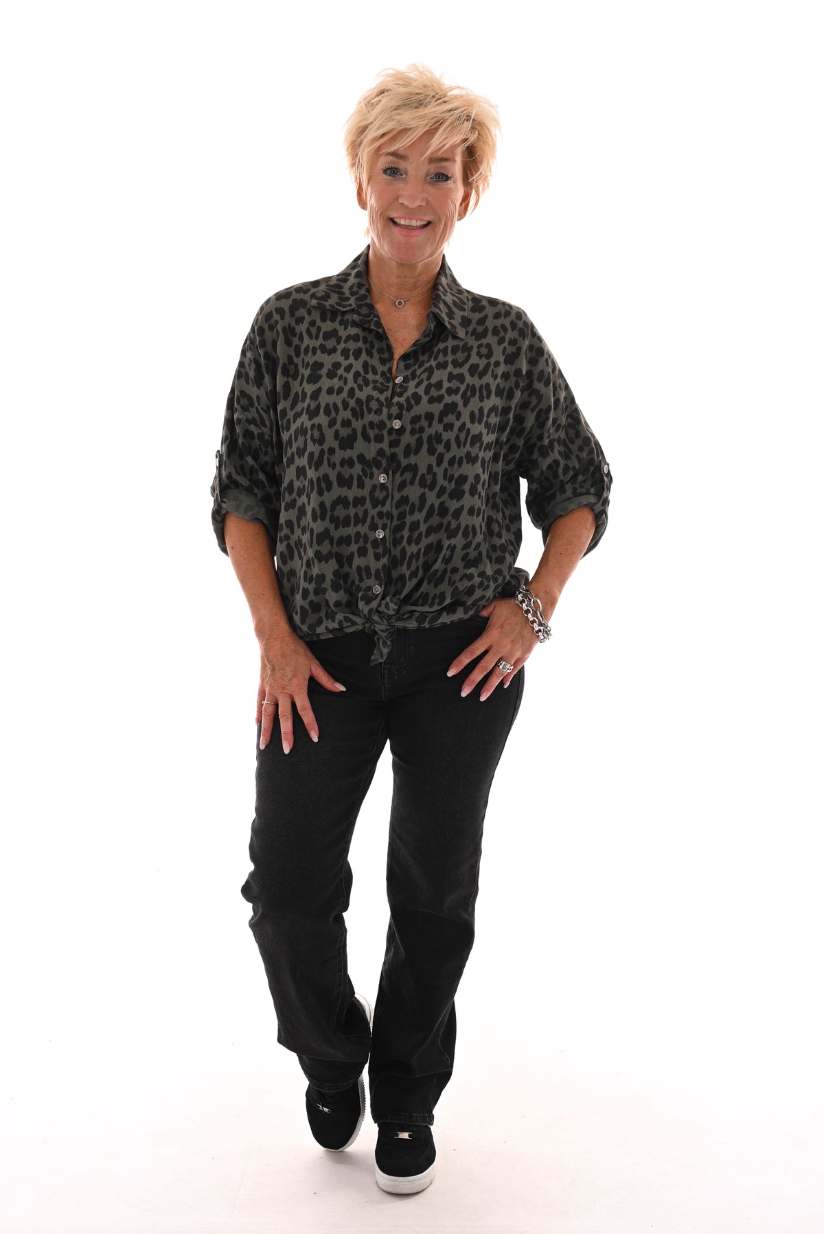 Panterprint blouse met knoop legergroen