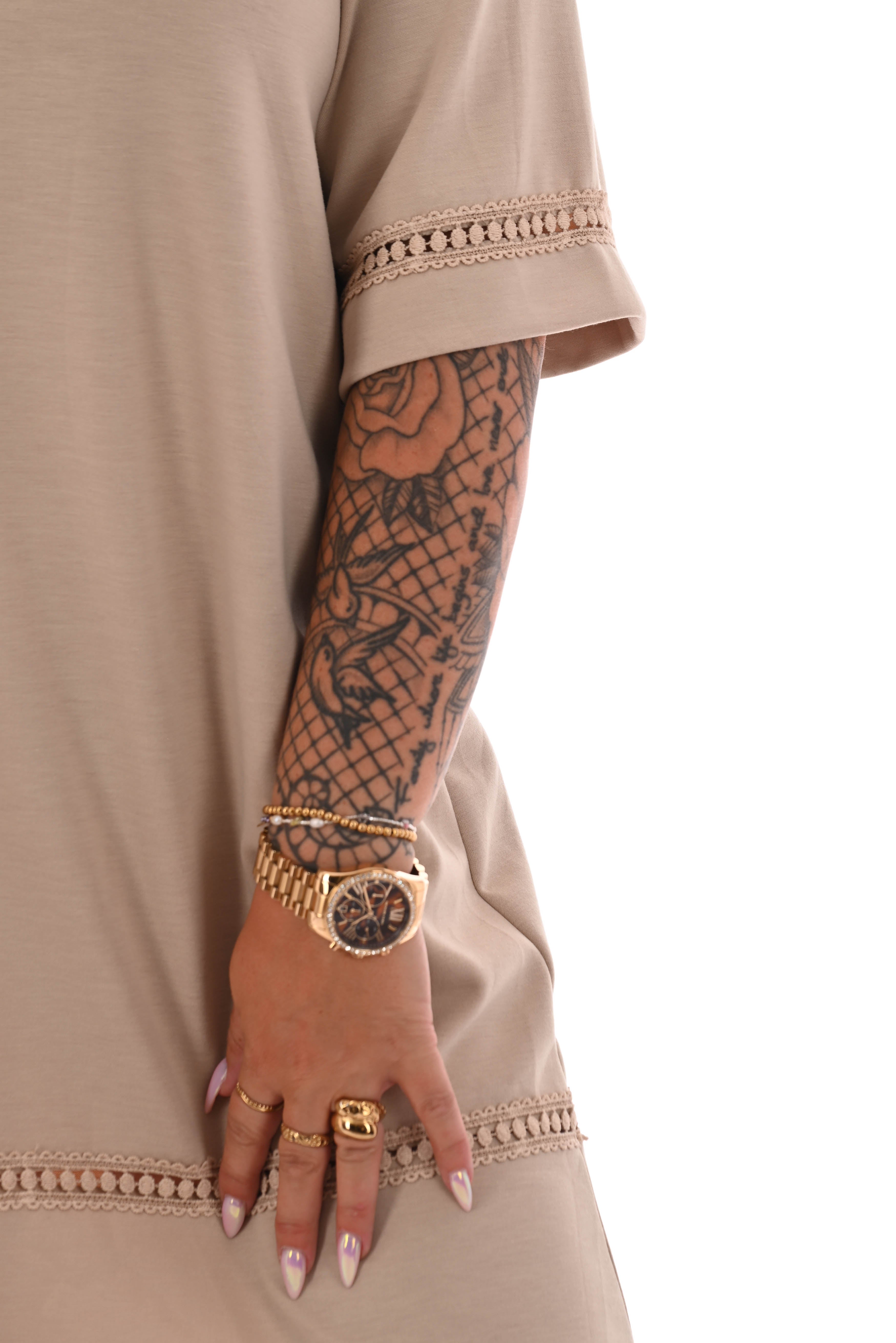 Korte jurk kraag beige
