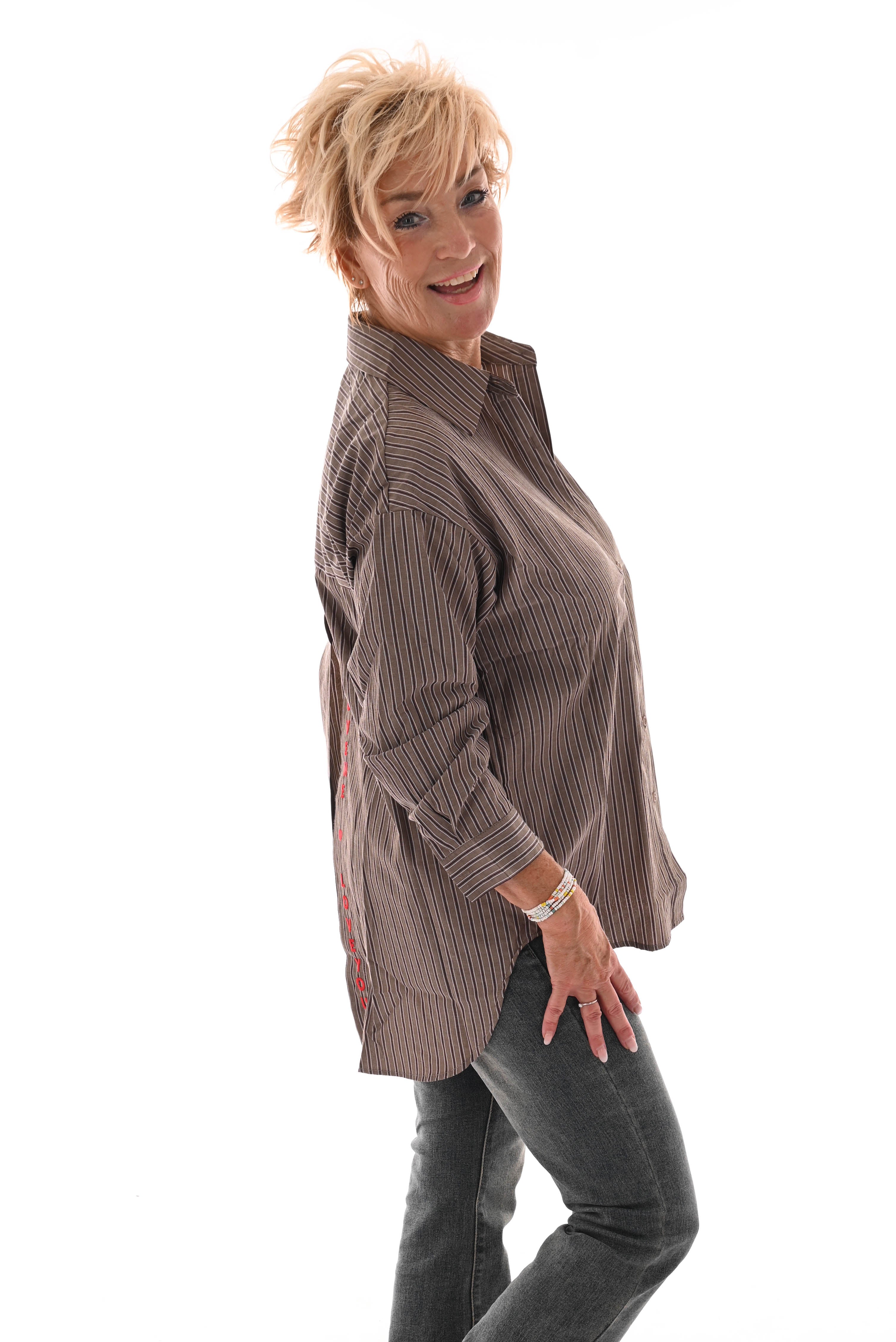 Gestreepte blouse open rug 'Love me' bruin