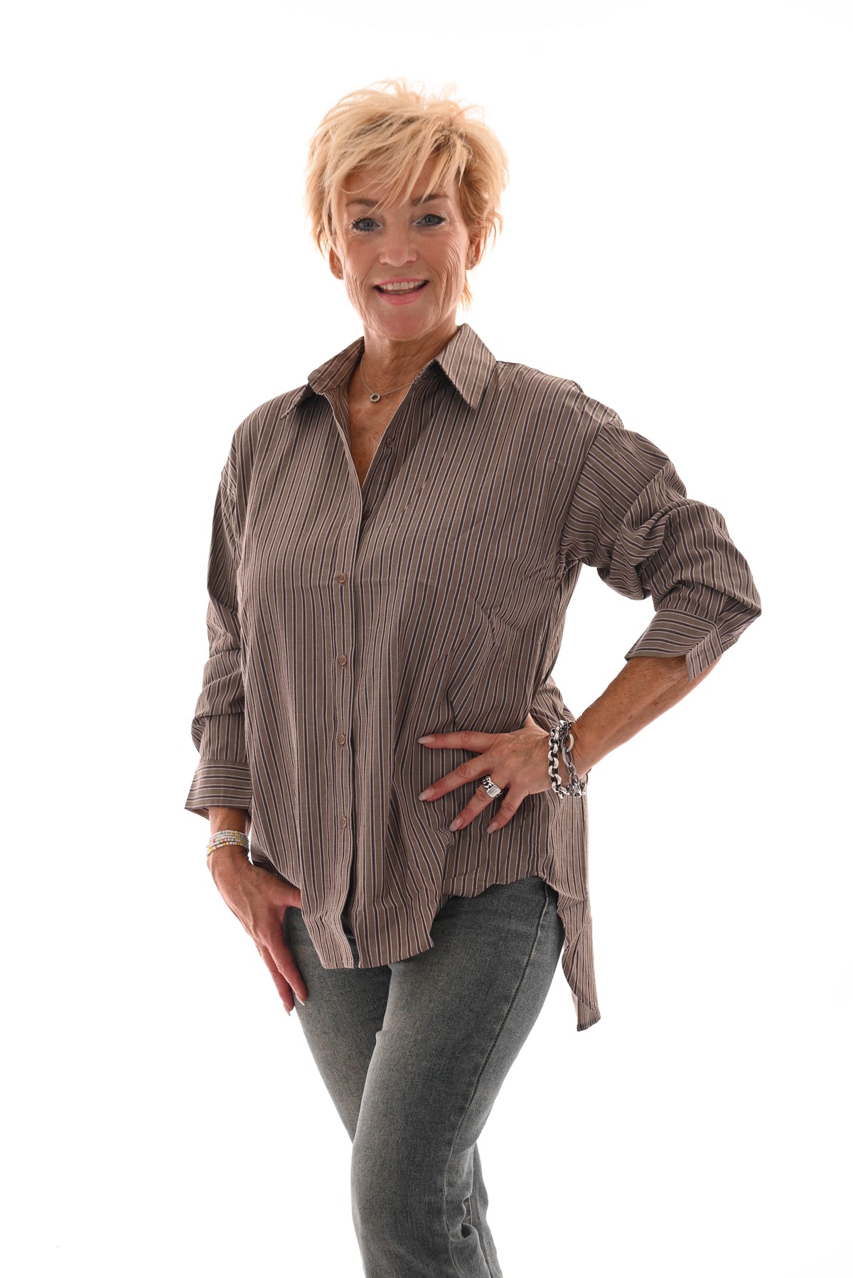 Gestreepte blouse open rug 'Love me' bruin