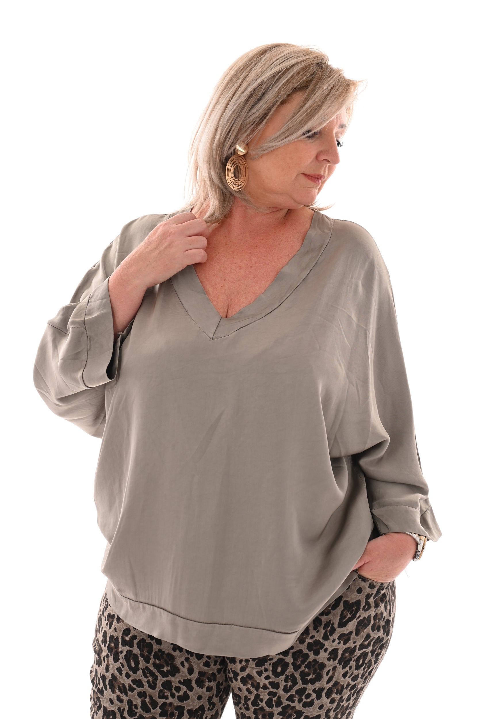 Top v-hals silky taupe