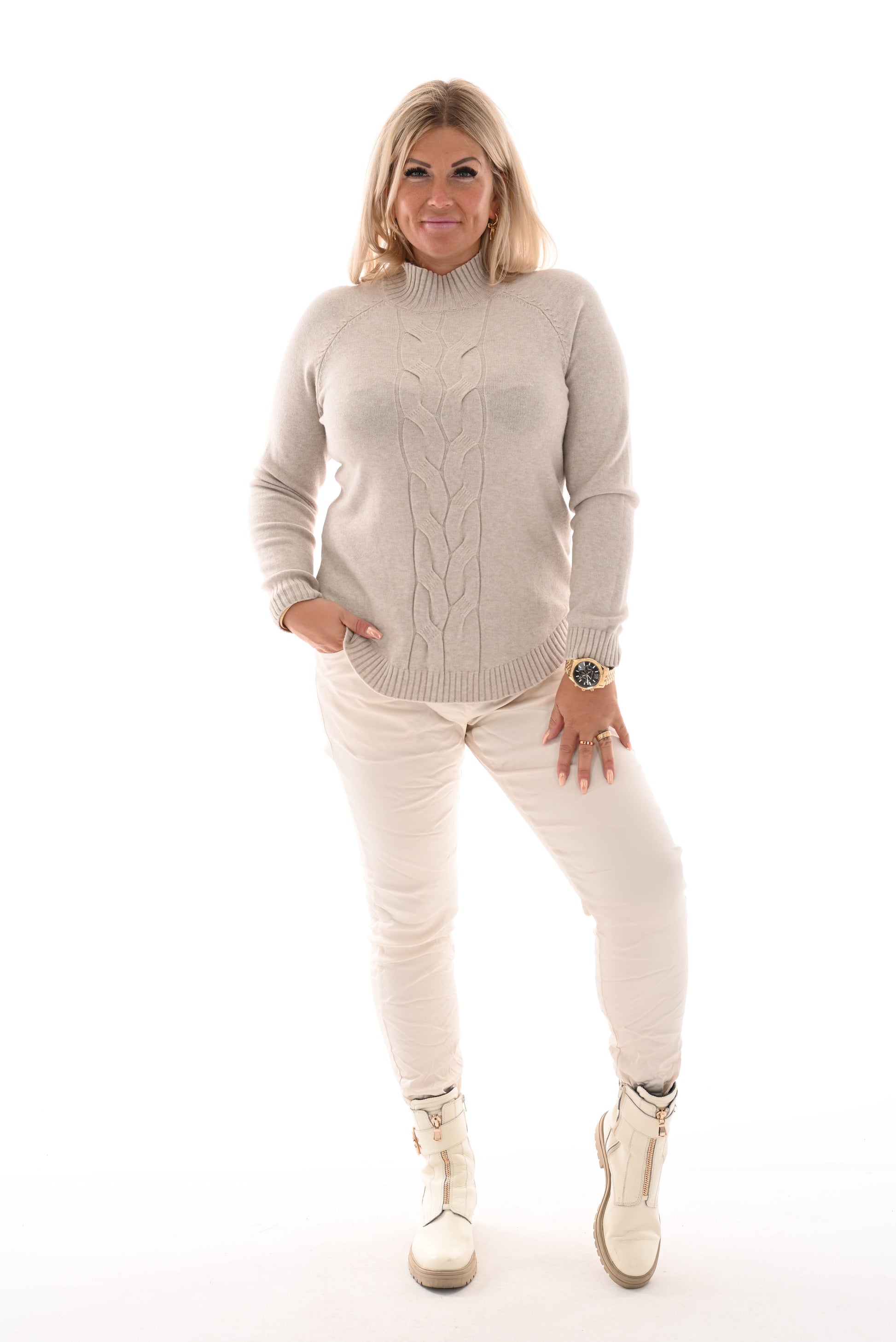 Trui turtle neck met vlecht beige